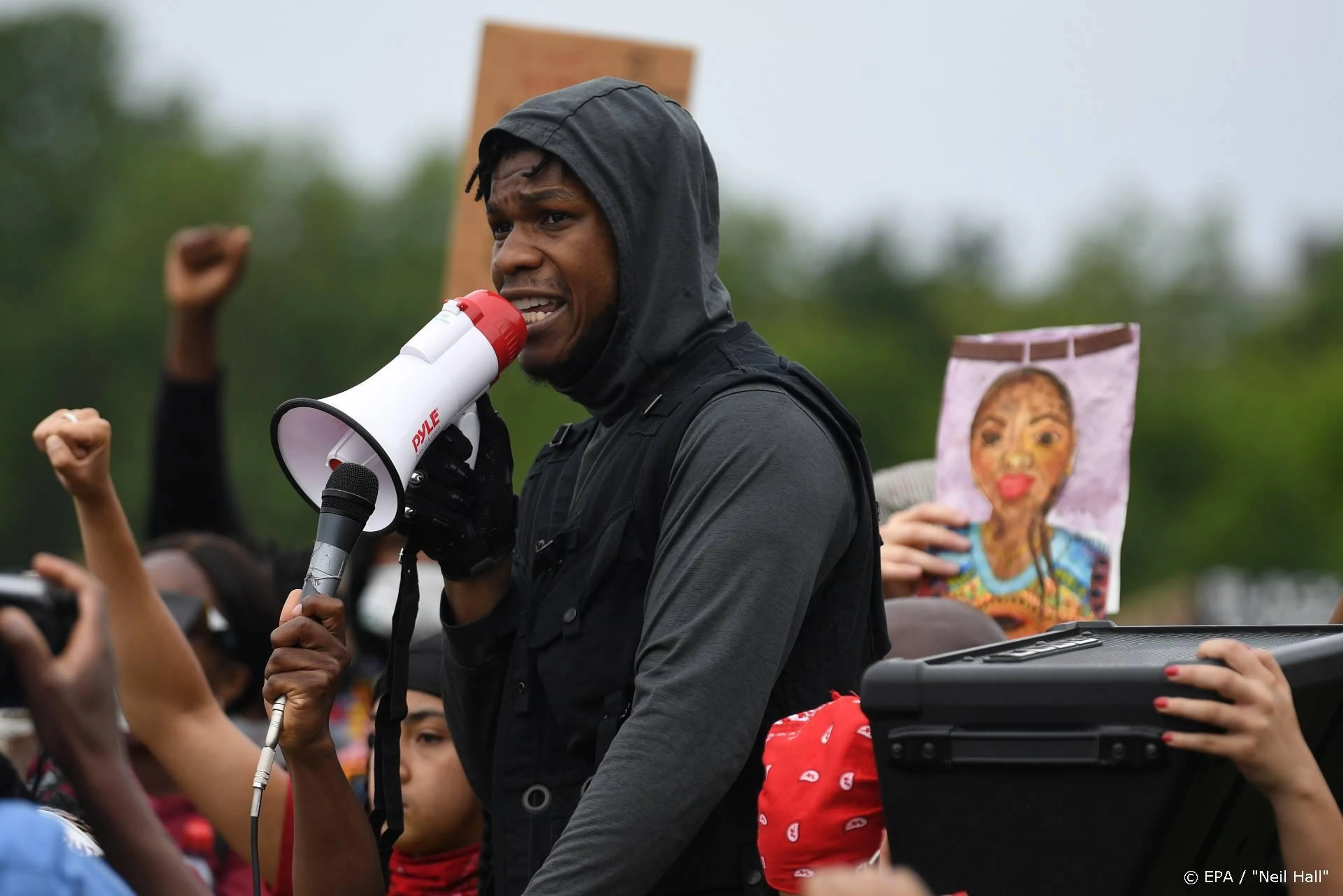 John Boyega bedankt voor alle steun na emotionele BLM-speech