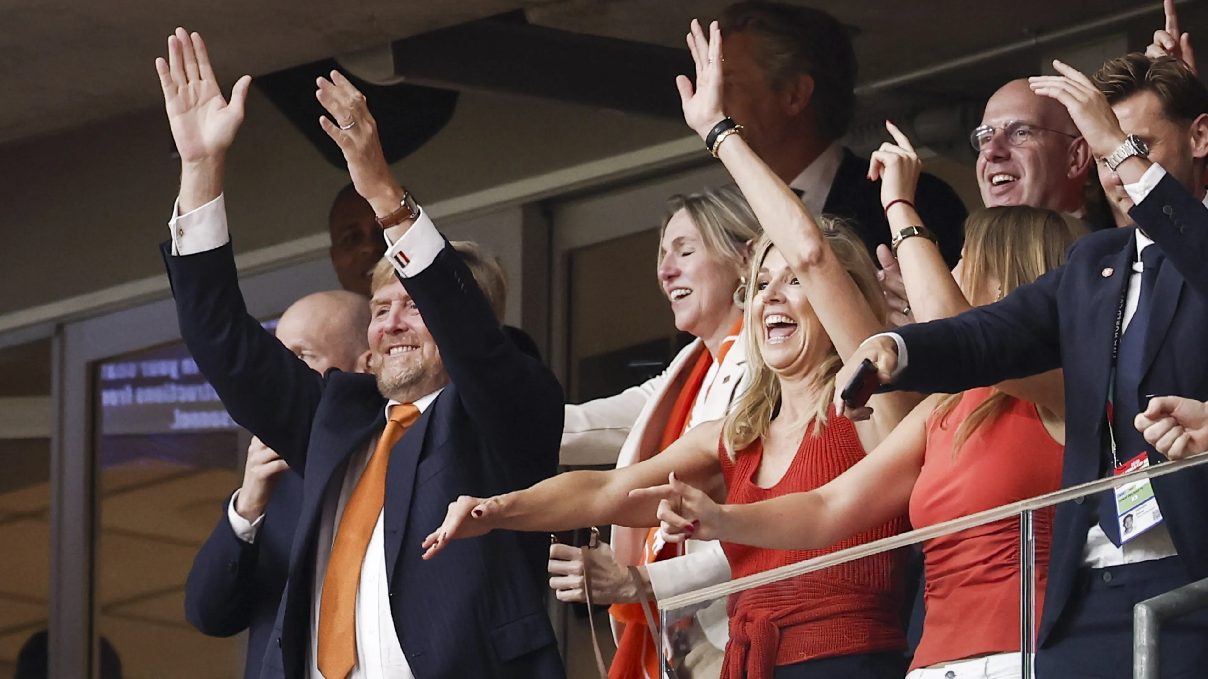 Koningin Máxima reageert op 'fantastische' dansmoves Willem-Alexander