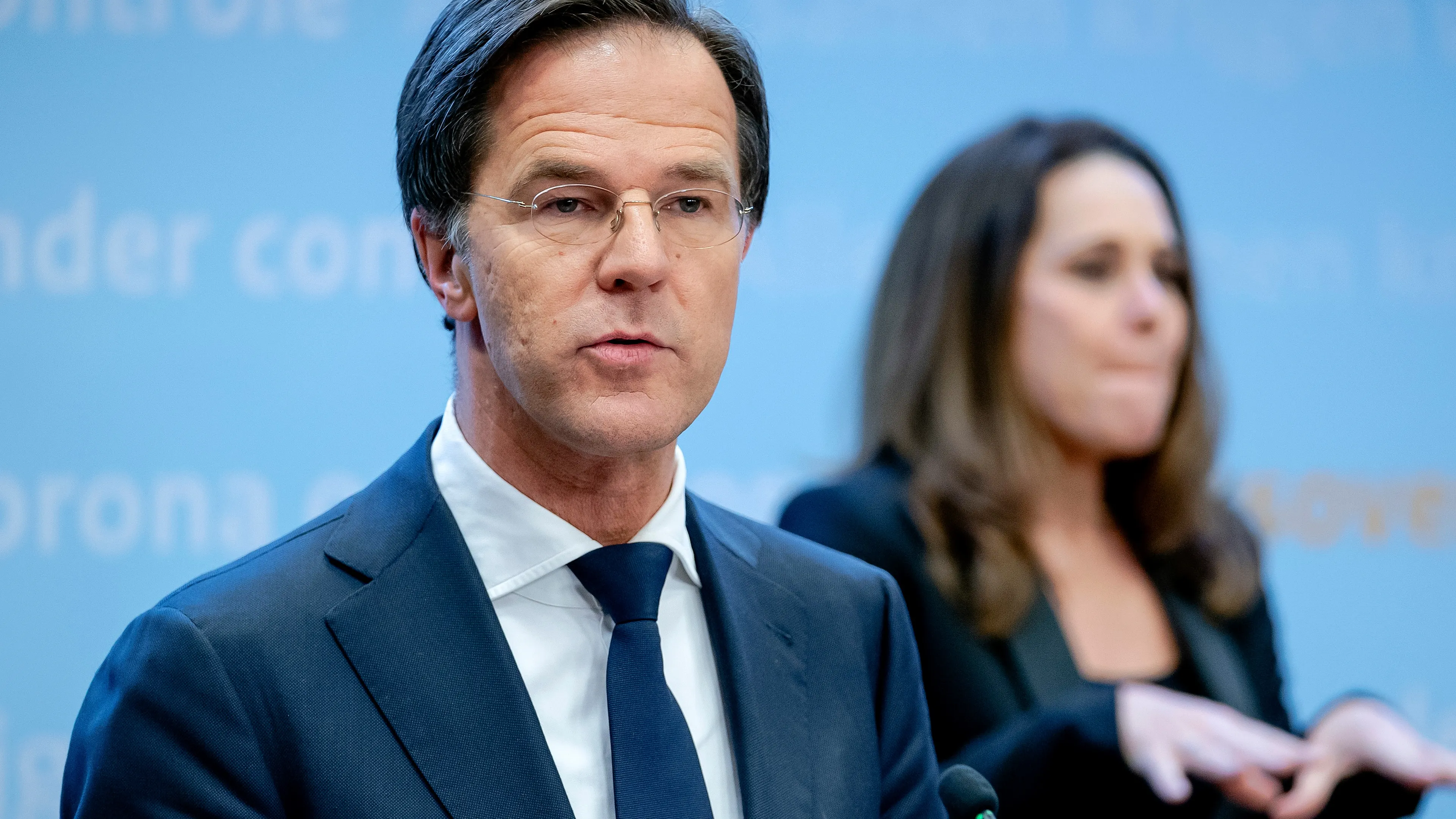 Het internet gaat los op persconferentie