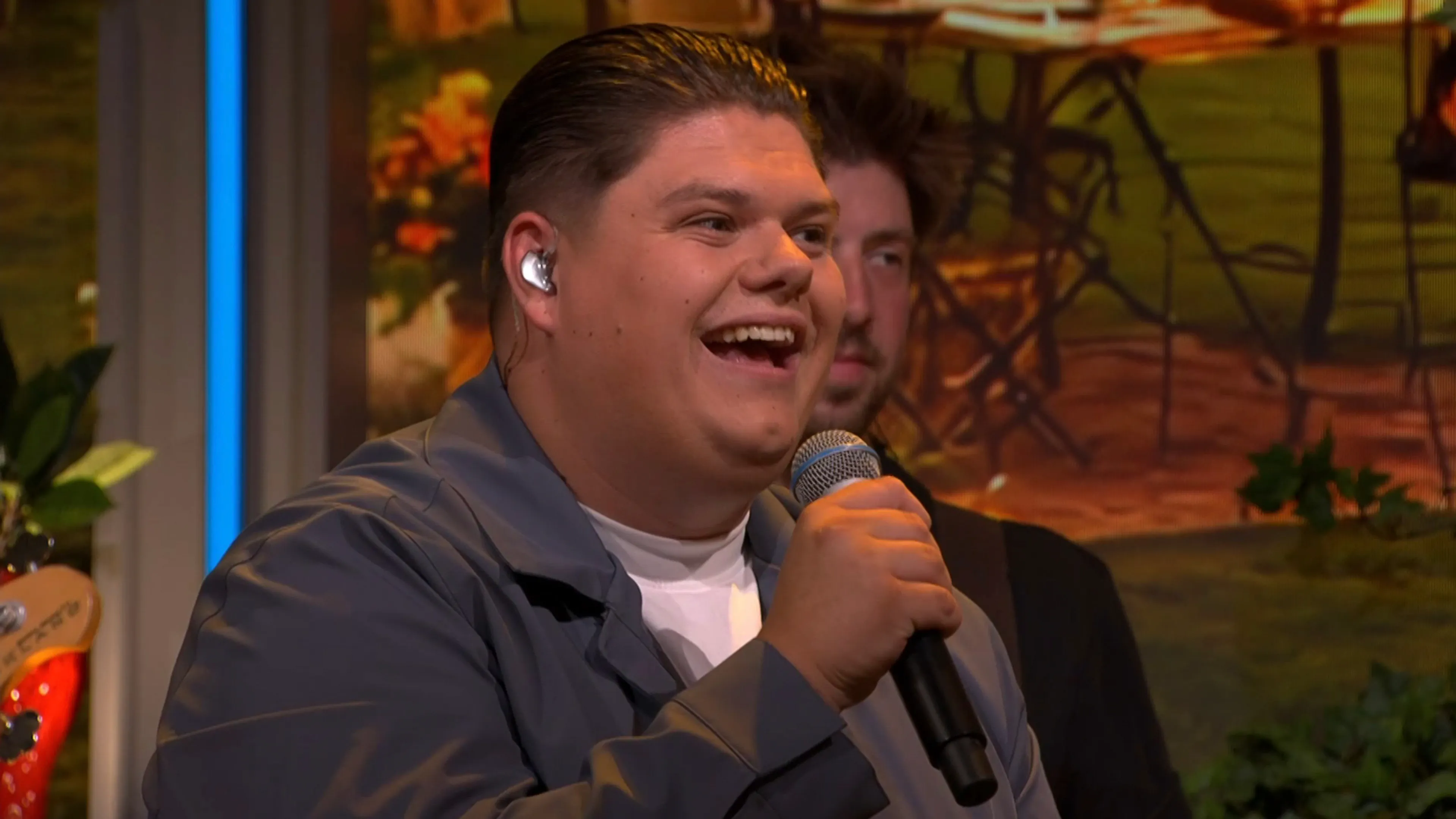 Justen de Wildt zorgt voor gezellige opening van De Oranjezomer met Cheerio!