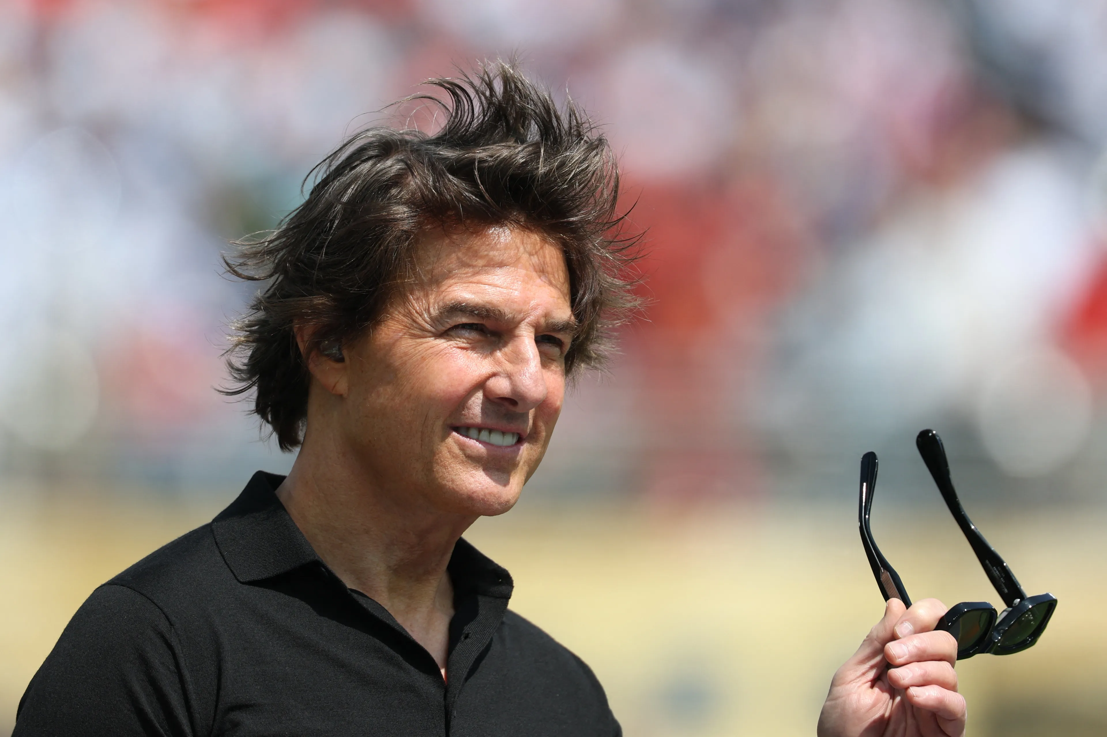 Dochter Tom Cruise, Suri, laat officieel achternaam van vader vallen