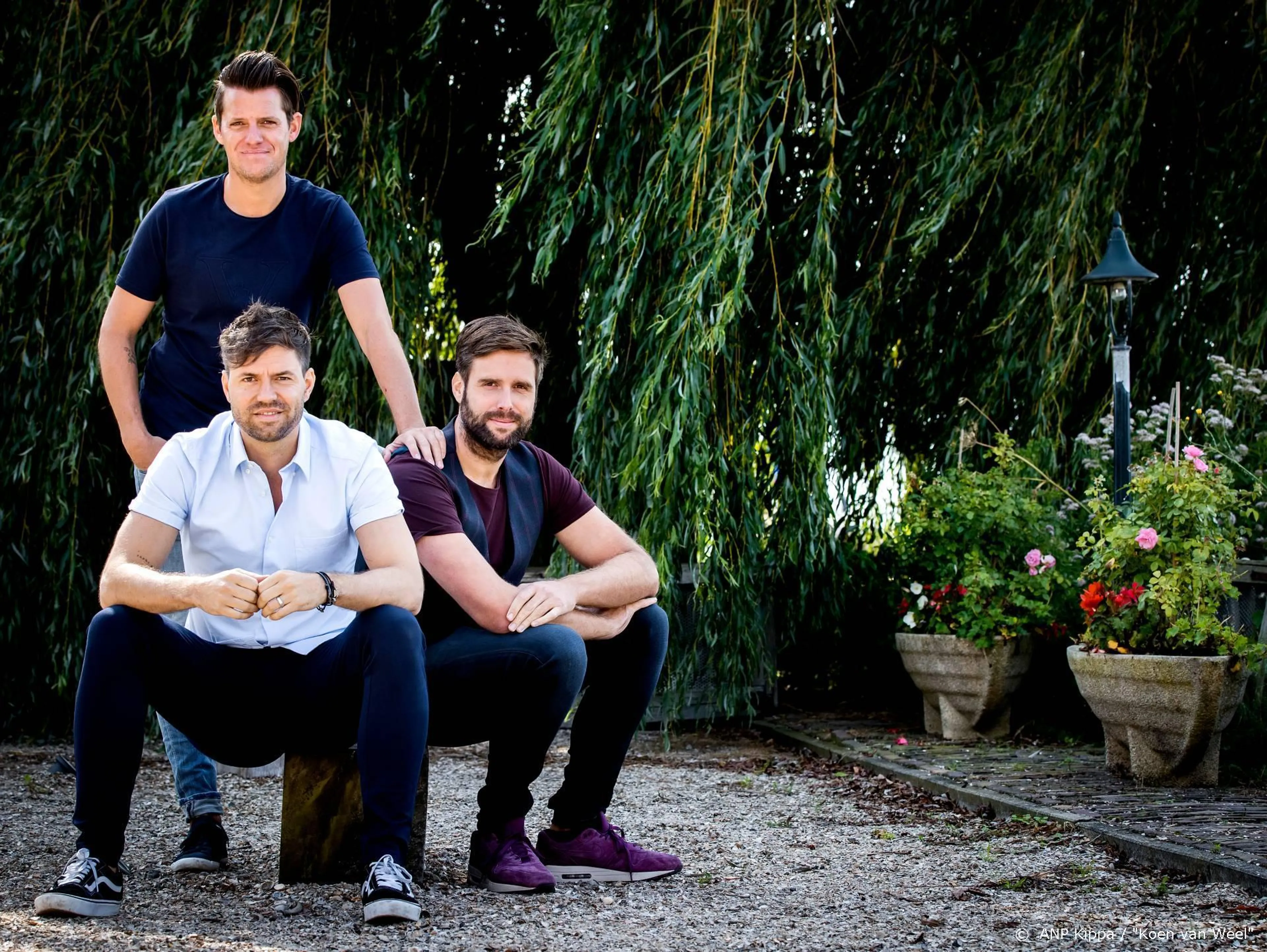 Nick, Simon en Kees pakken weer hun koffers