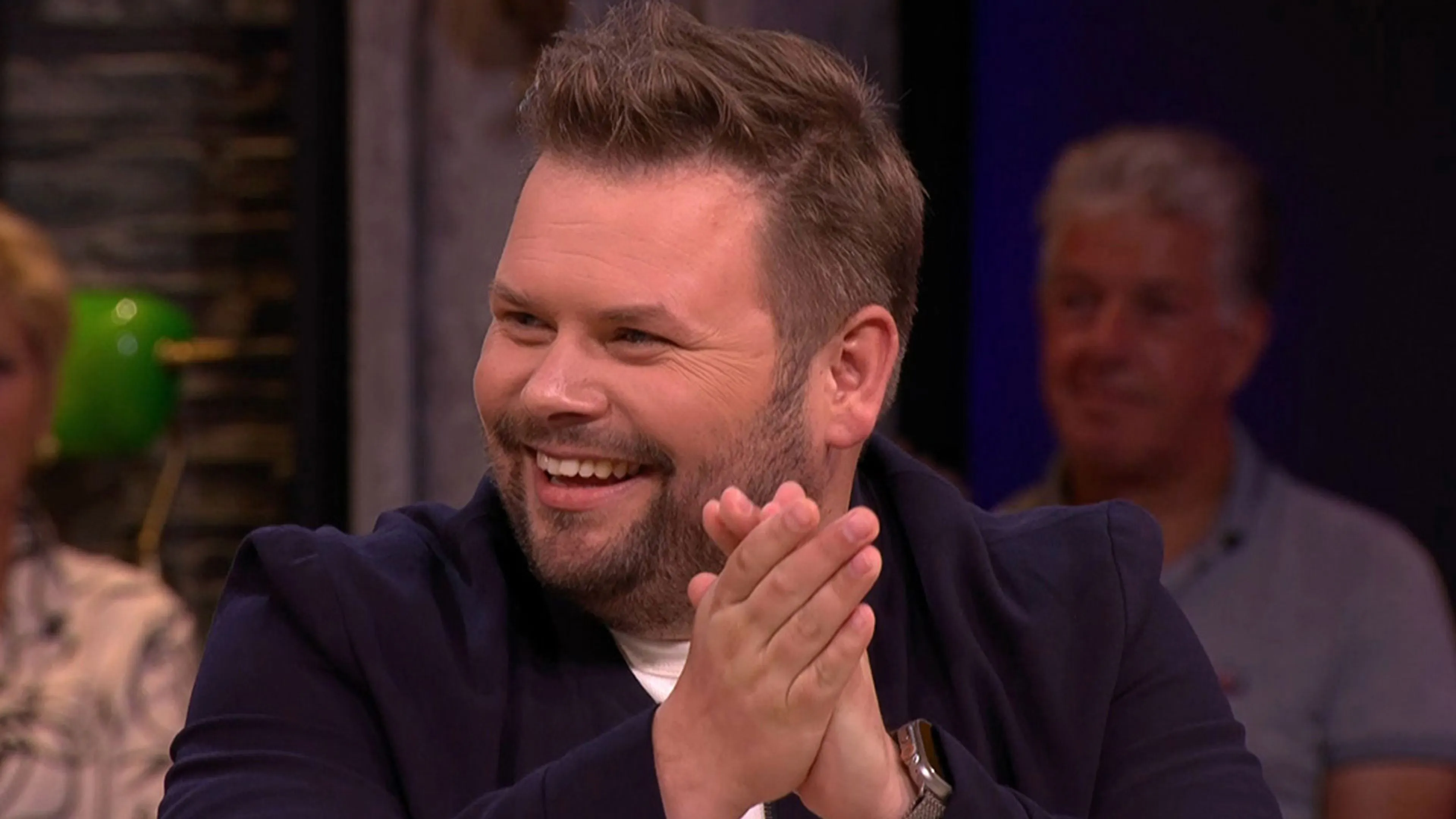 Thomas van Groningen over Televizier-Ring Talent: 'Ik zit in een soort bloedfanatieke strijd!' (Vandaag Inside)