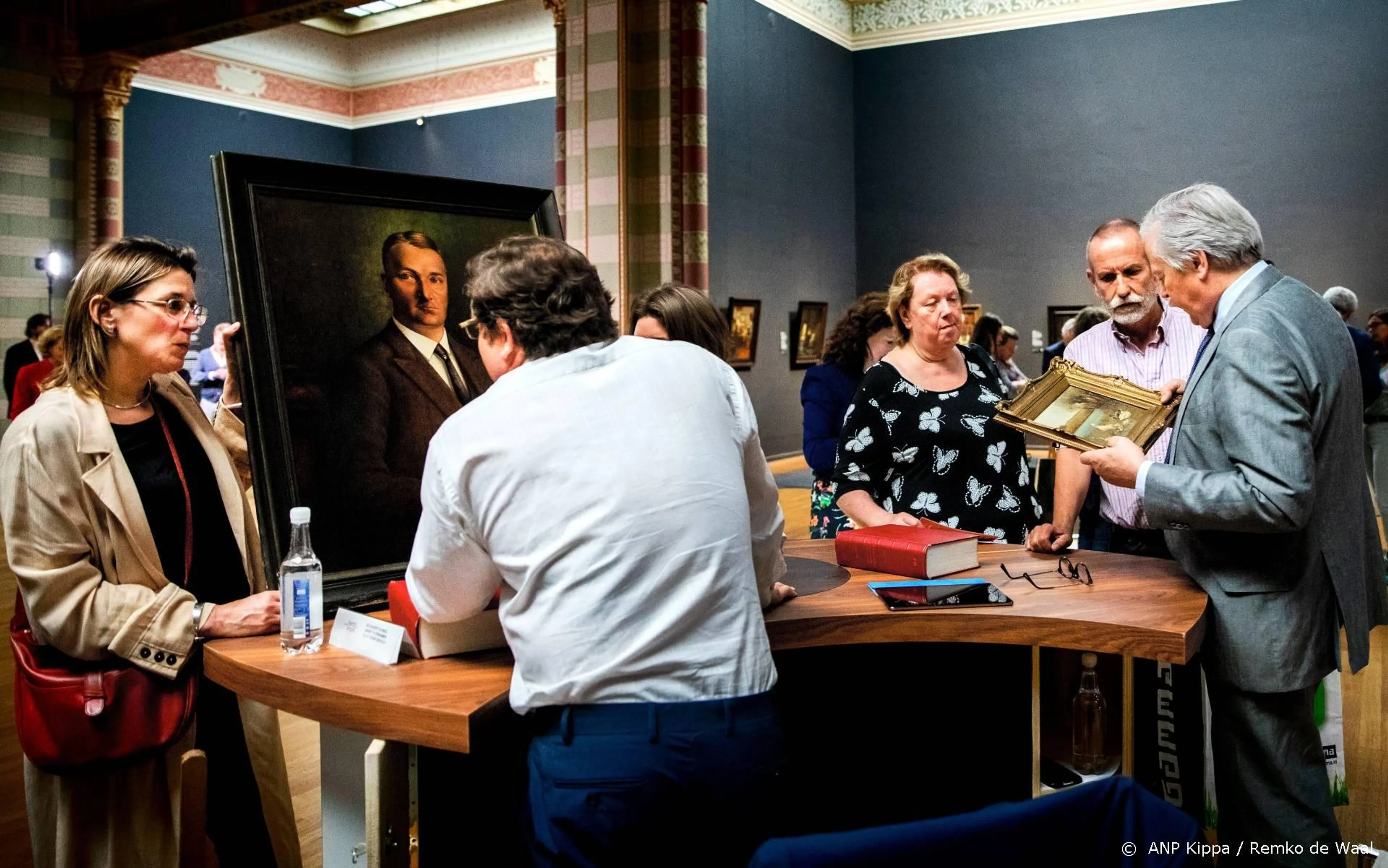 WOW! Boek blijkt bij Tussen Kunst en Kitsch ton waard