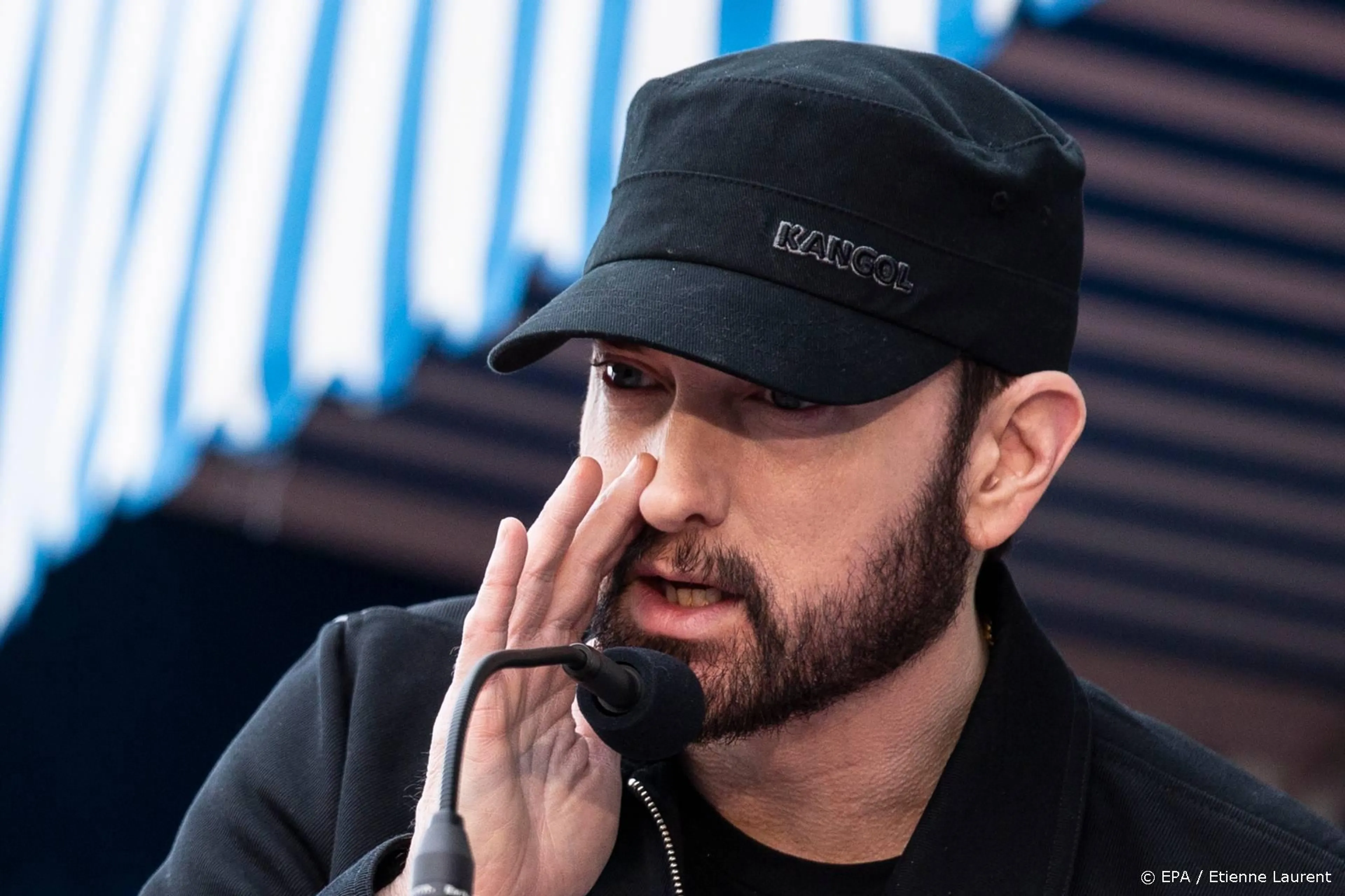 Eminem haalt uit naar Mariah Carey en Billie Eilish
