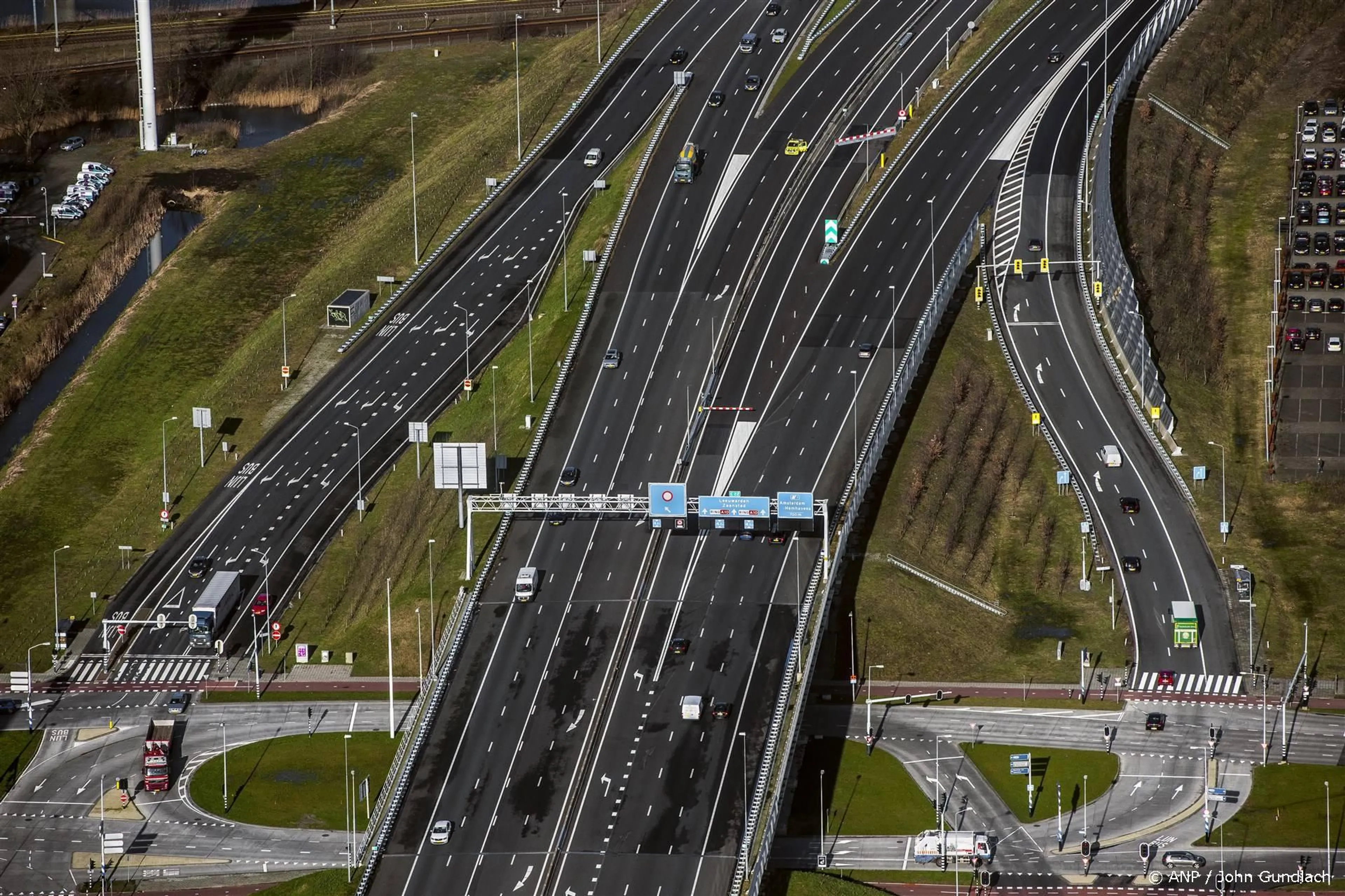 Zo reageren BN'ers op autoloze A10
