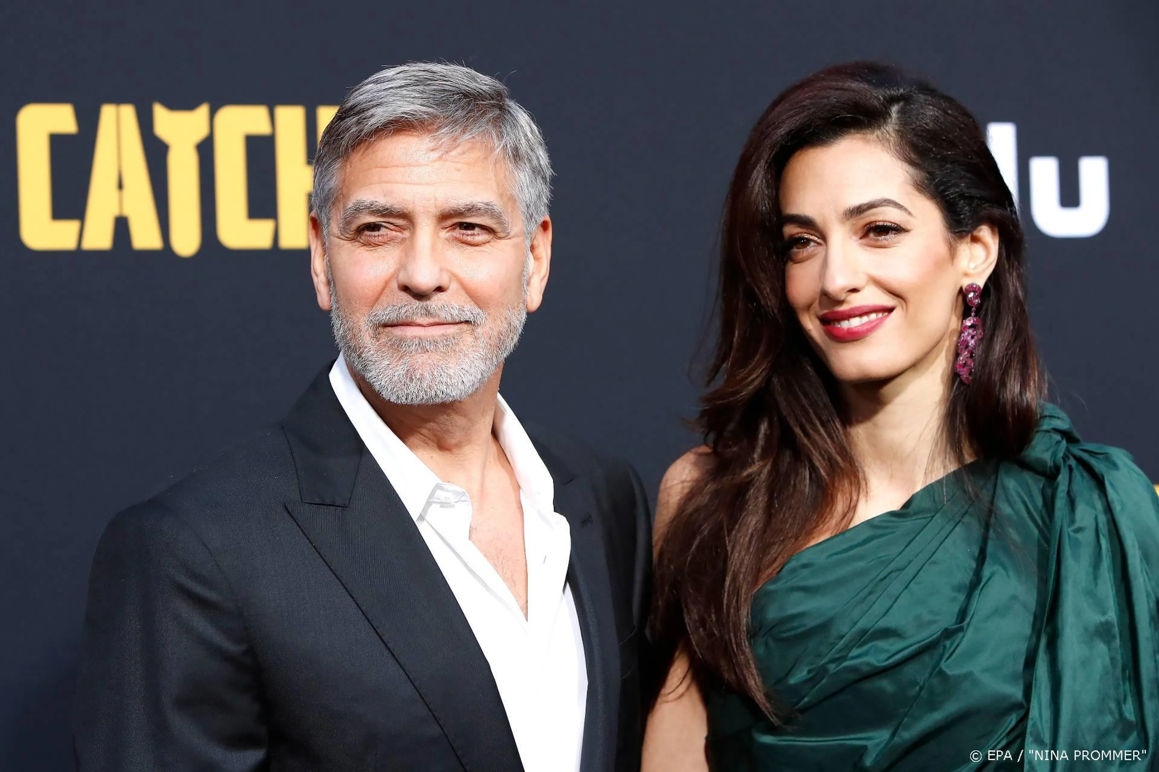 Clooneys schenken ruim miljoen voor coronahulp