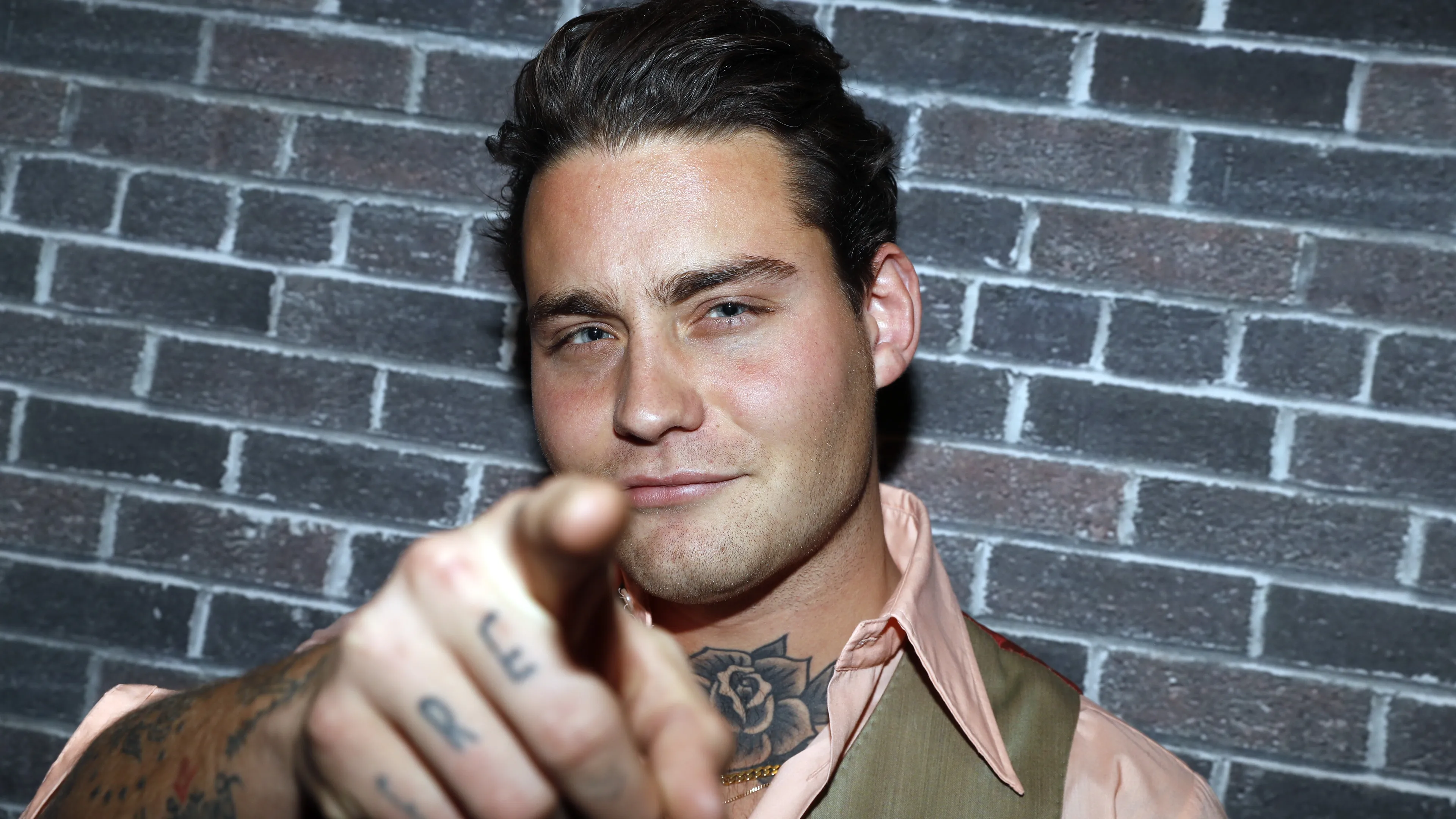Douwe Bob beschuldigd van forse leugen
