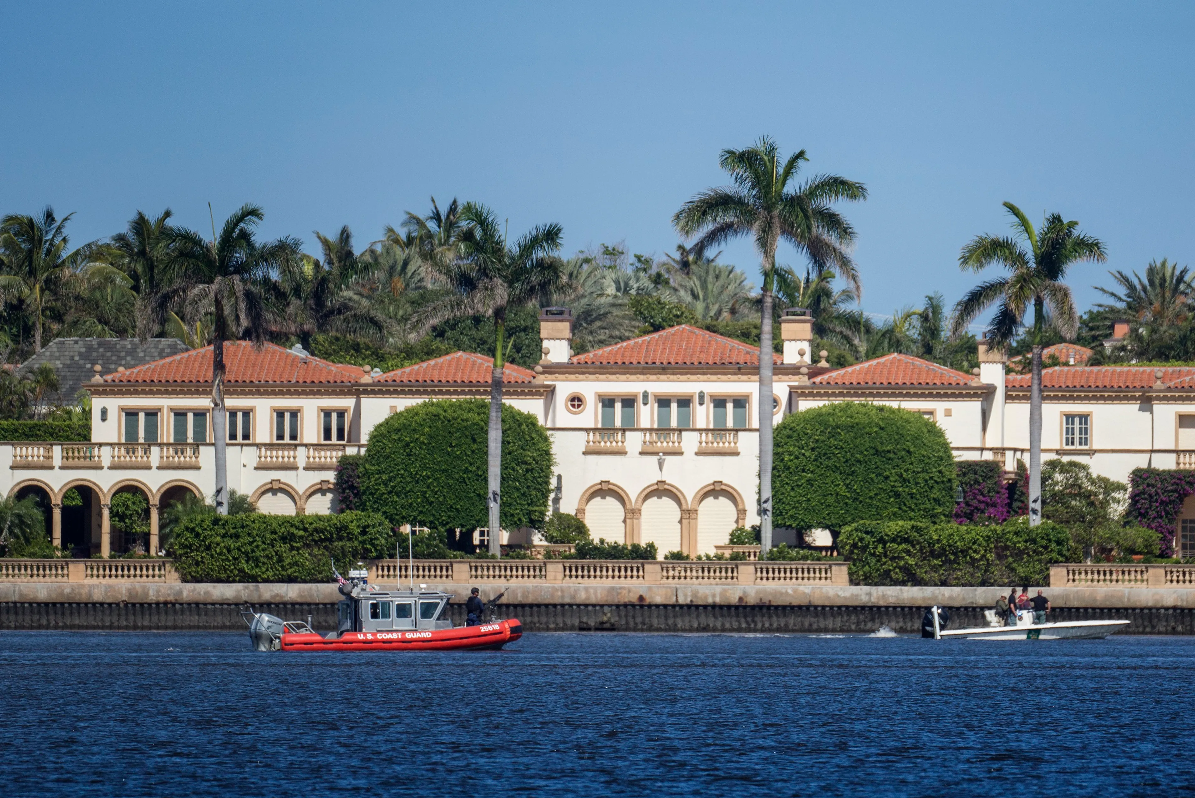 HEFTIG: Schietpartij bij buitenhuis Trump in Florida