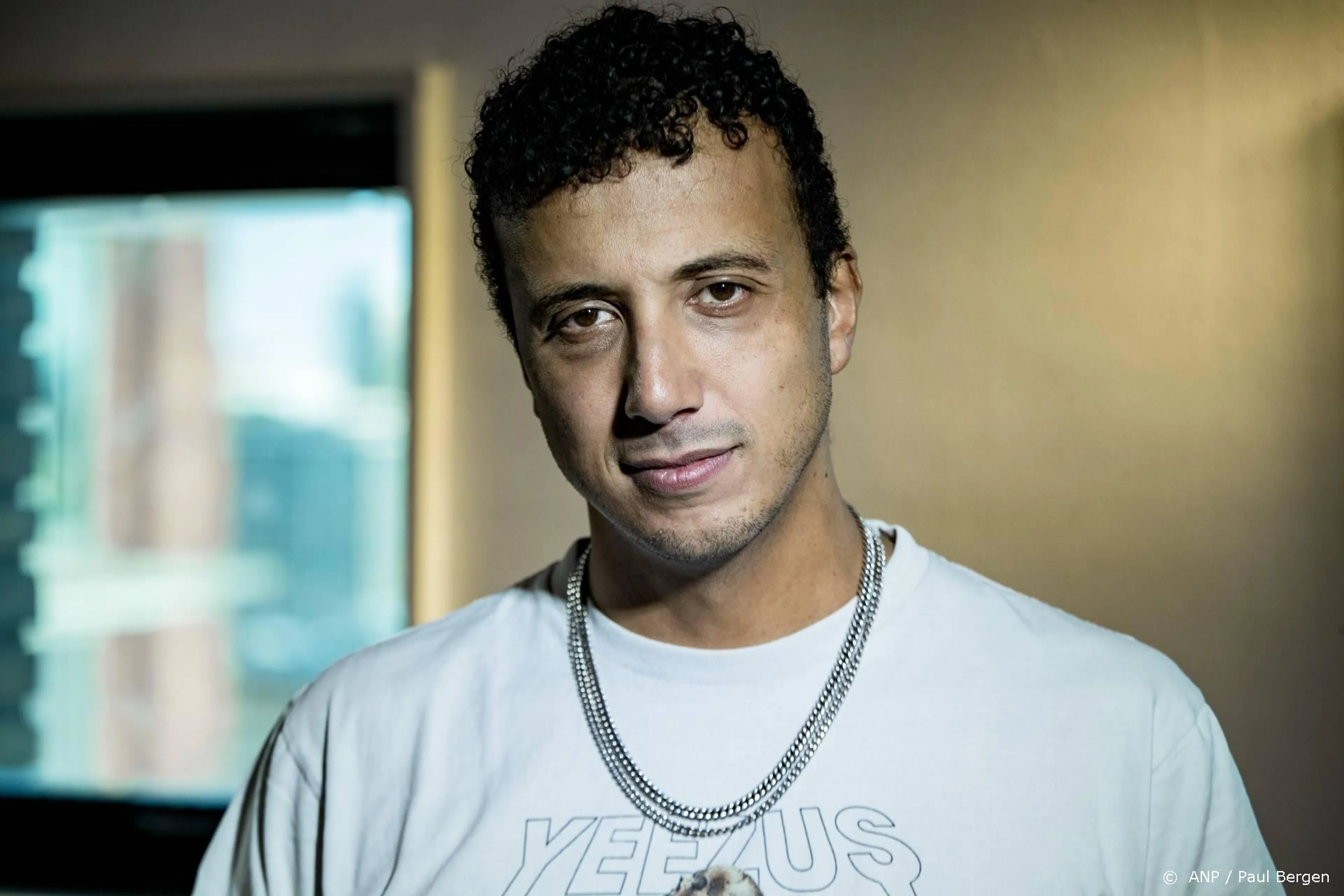 Rechtszaak over bedreiging FunX-presentator Morad uitgesteld