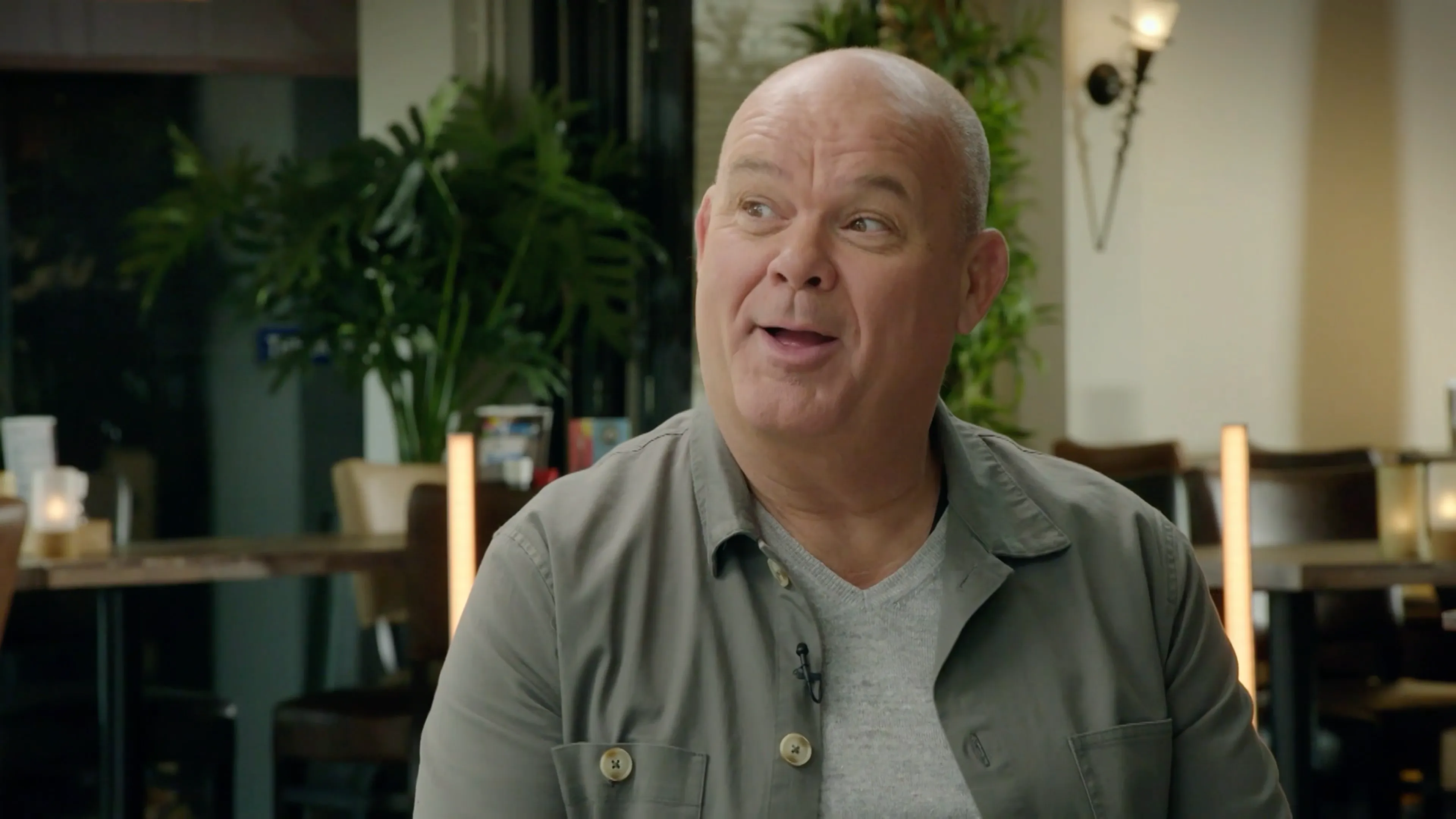 Pijnlijke uithaal naar Paul de Leeuw