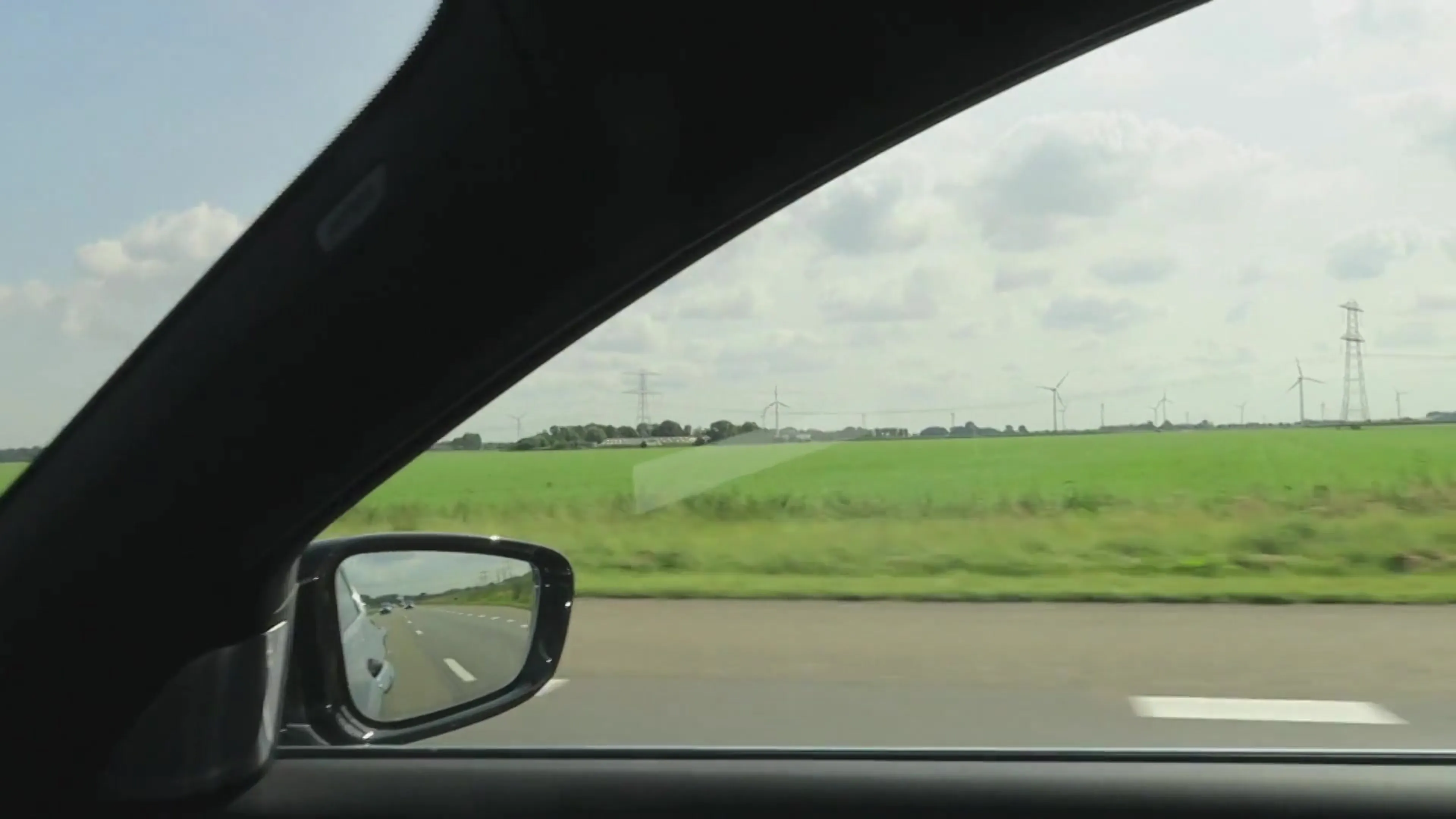 BN'ers zwaar onder vuur door video's maken achter het stuur