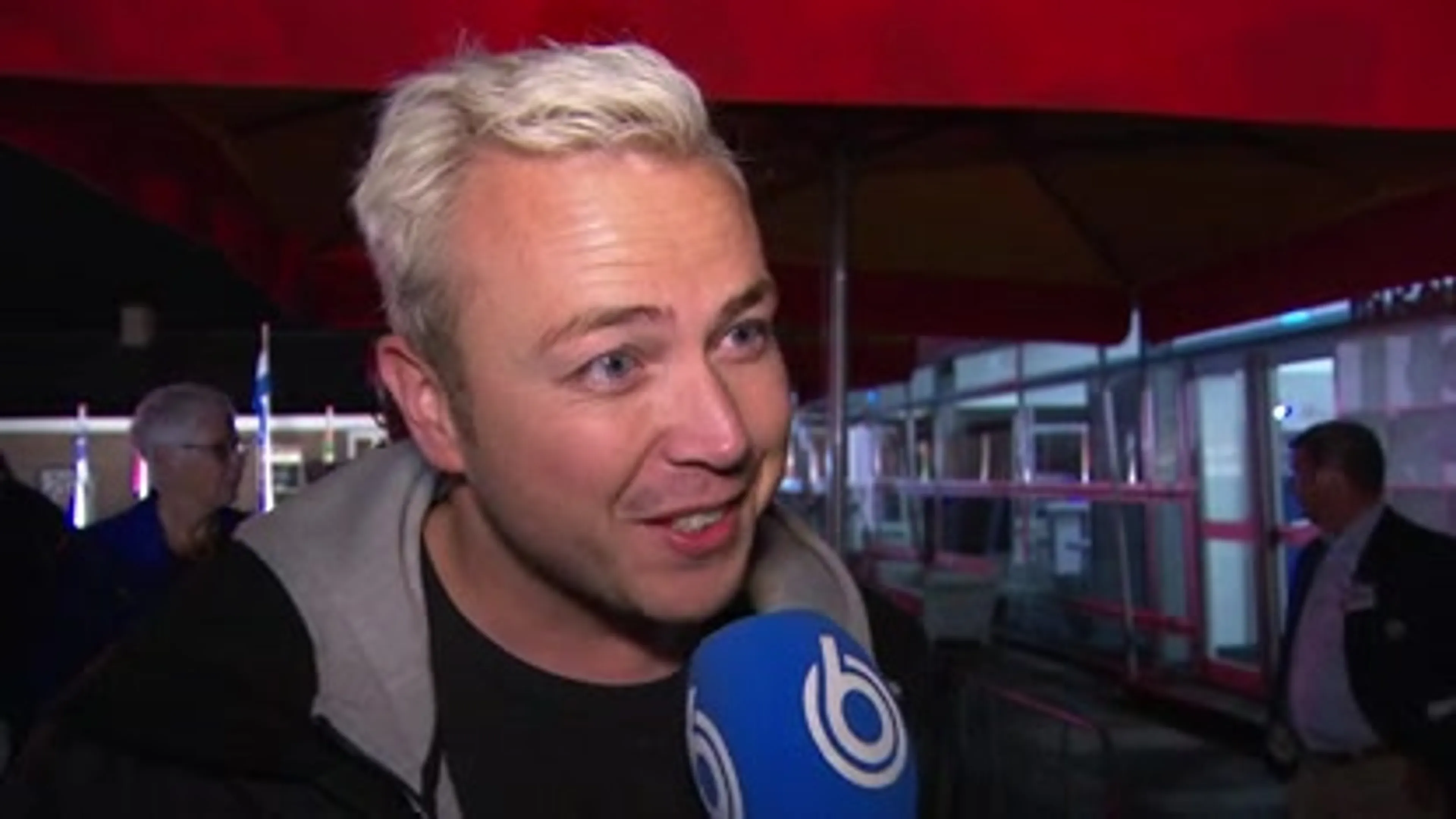 Wandelaars Vierdaagse onderweg na startschot Jamai