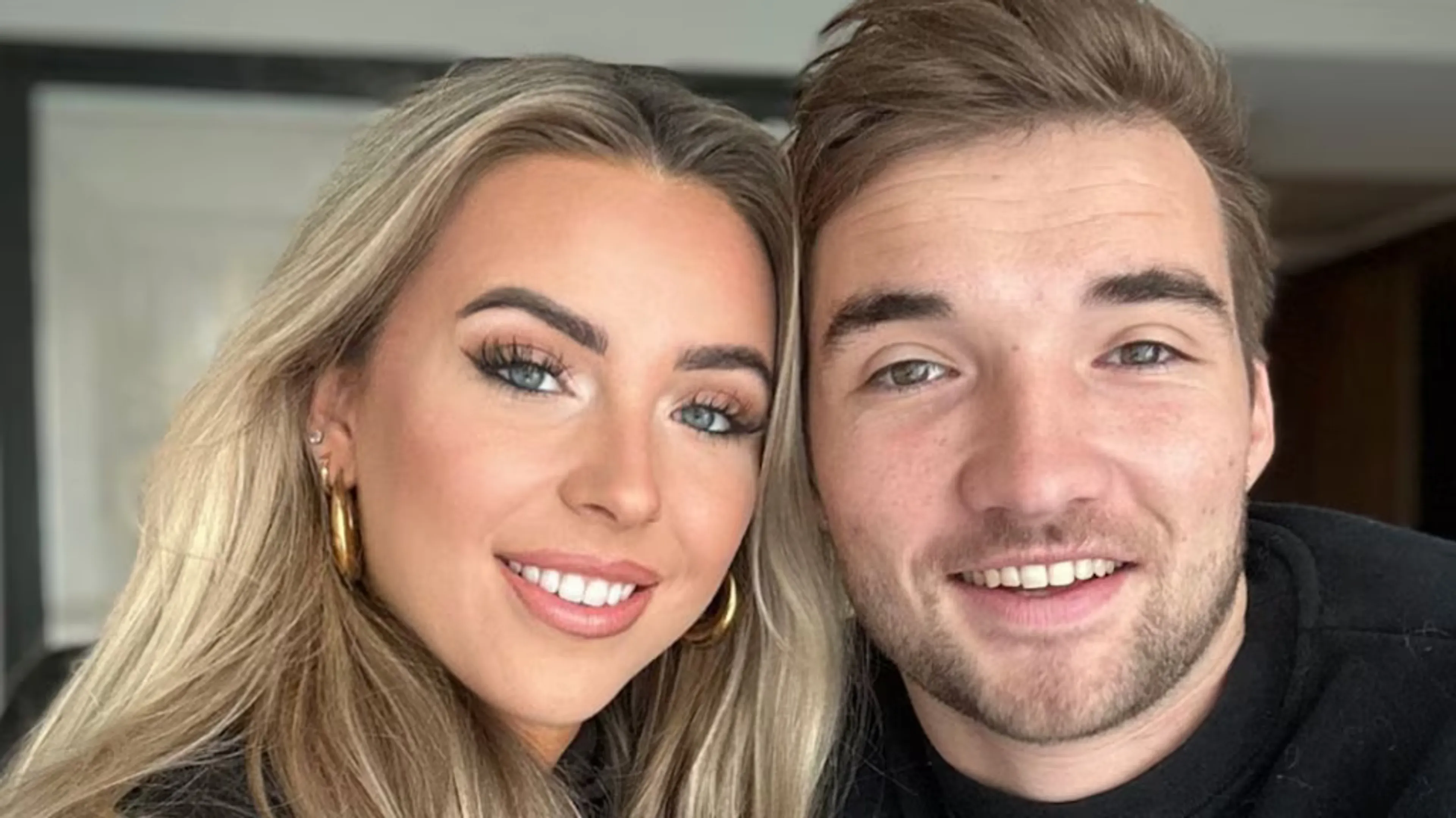 Gio Latooy en Lynn zijn Dubai en Oman ontvlucht