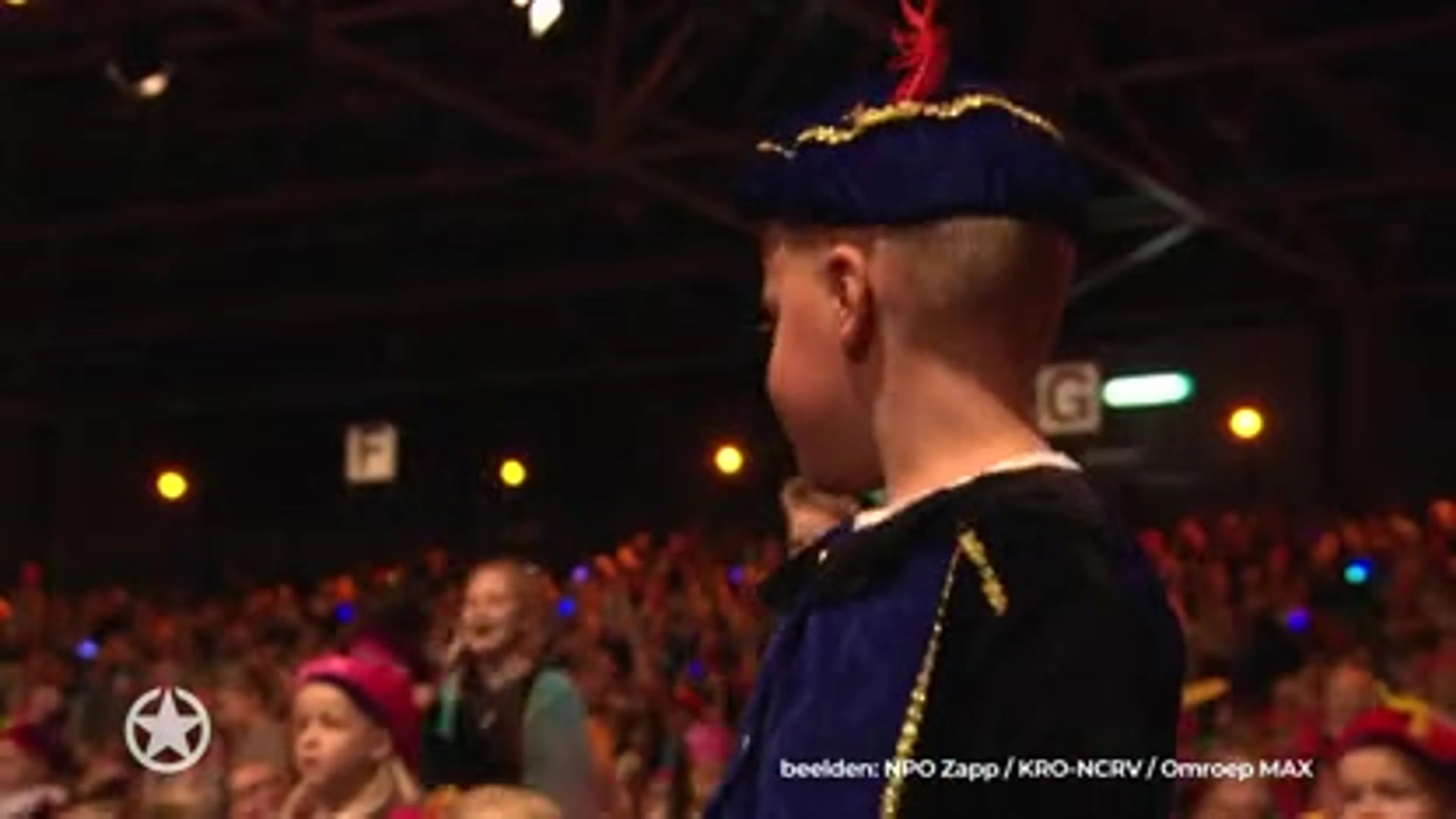 De Sint krijgt dit jaar hulp van deze BN'ers!