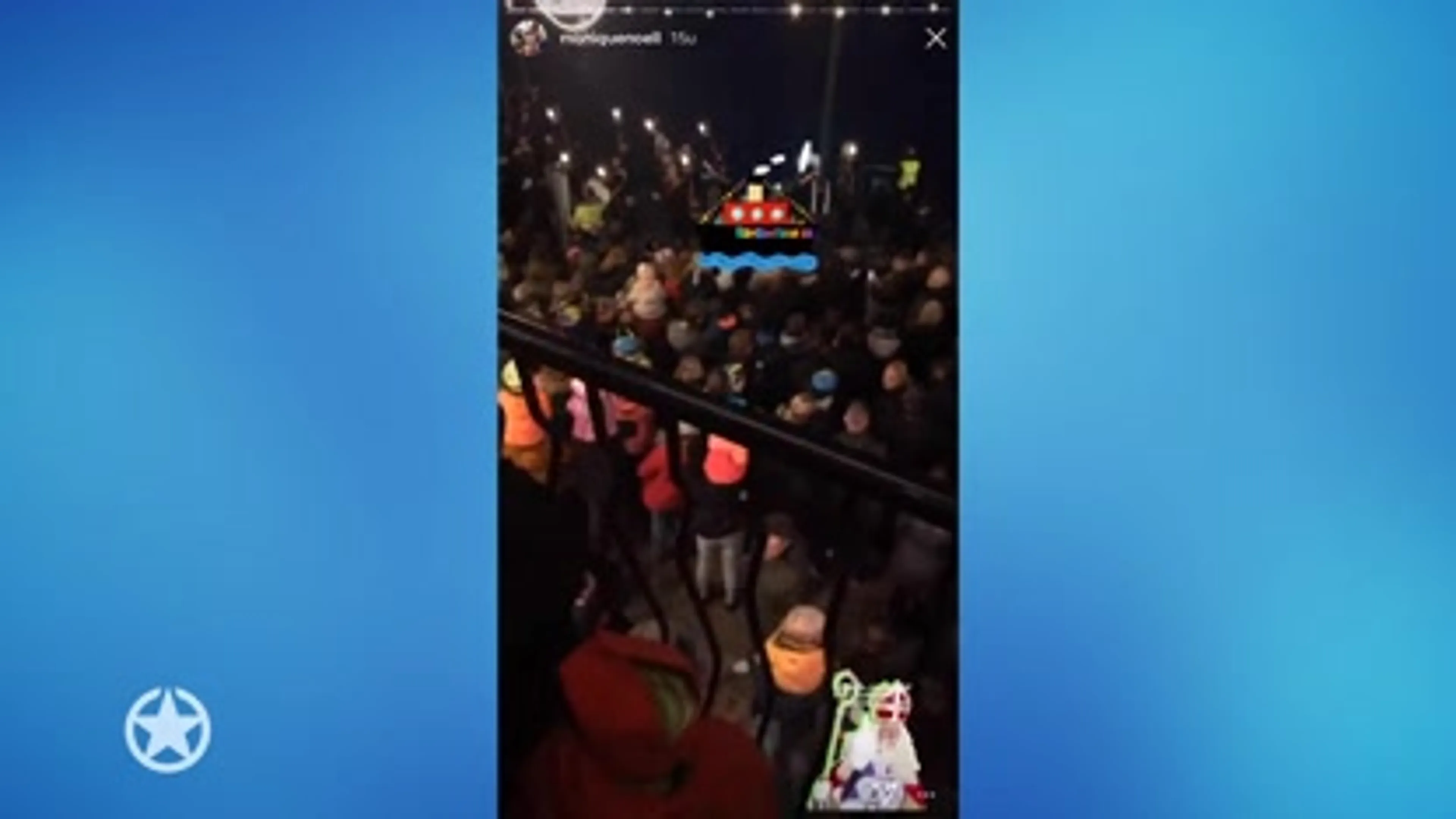 Monique en kleine André genieten van intocht