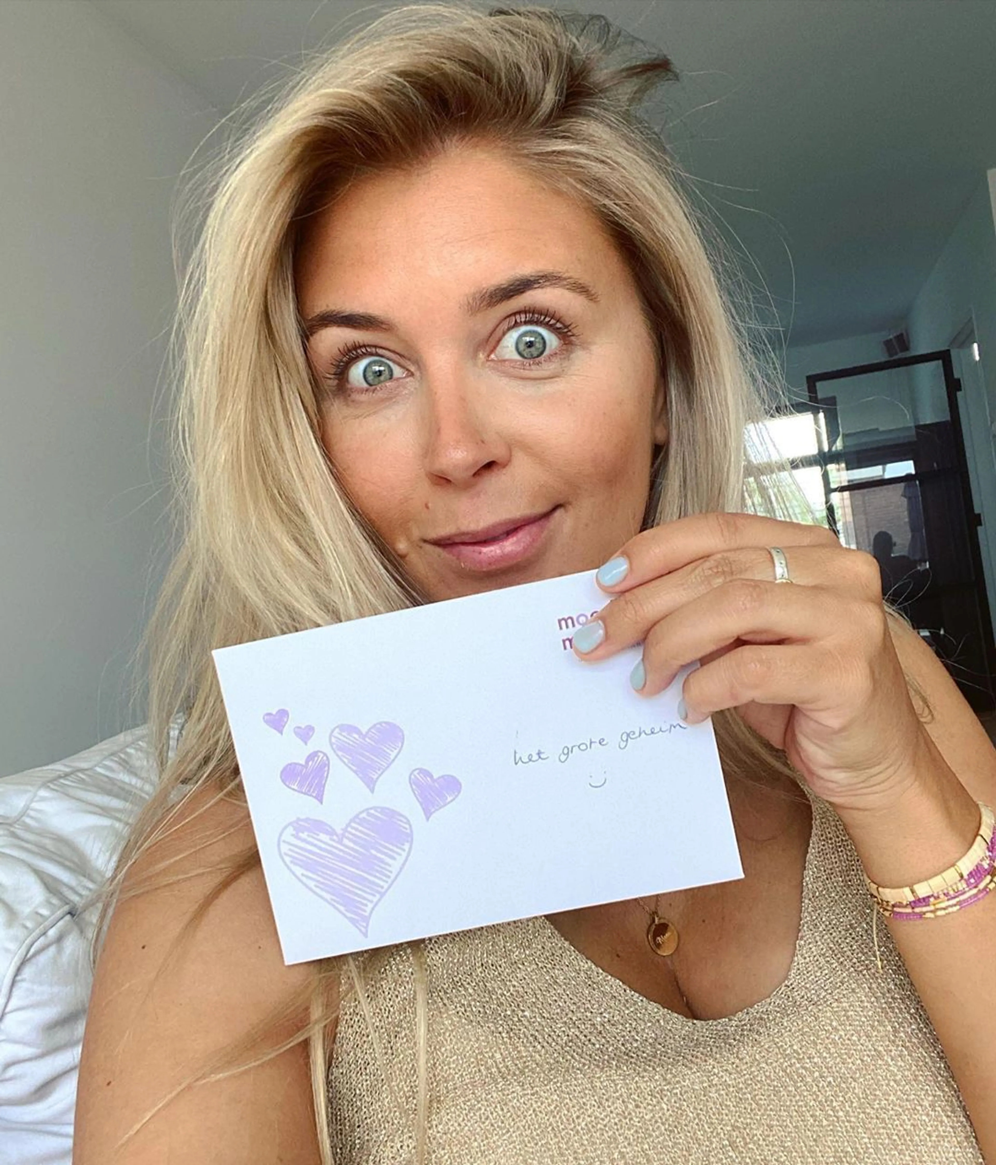 Echte Gooische Moeders-Florine onthult het geslacht van haar baby