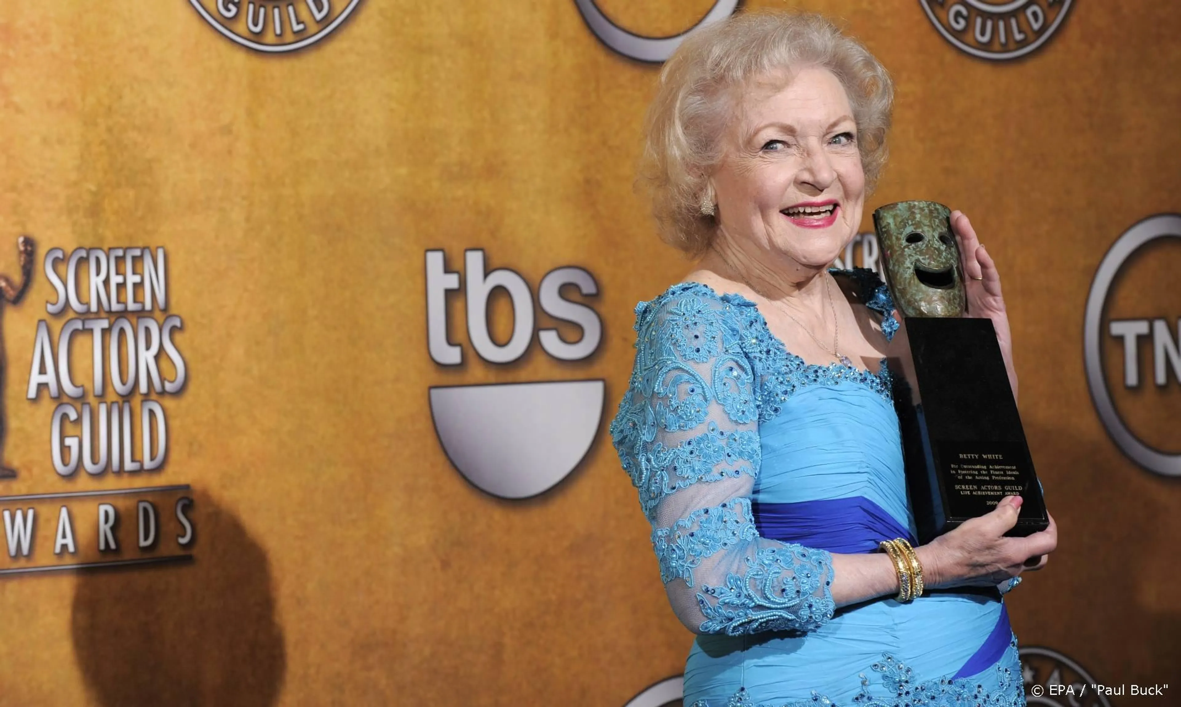 Golden Girl Betty White (98) drinkt nog graag een wodka-martini