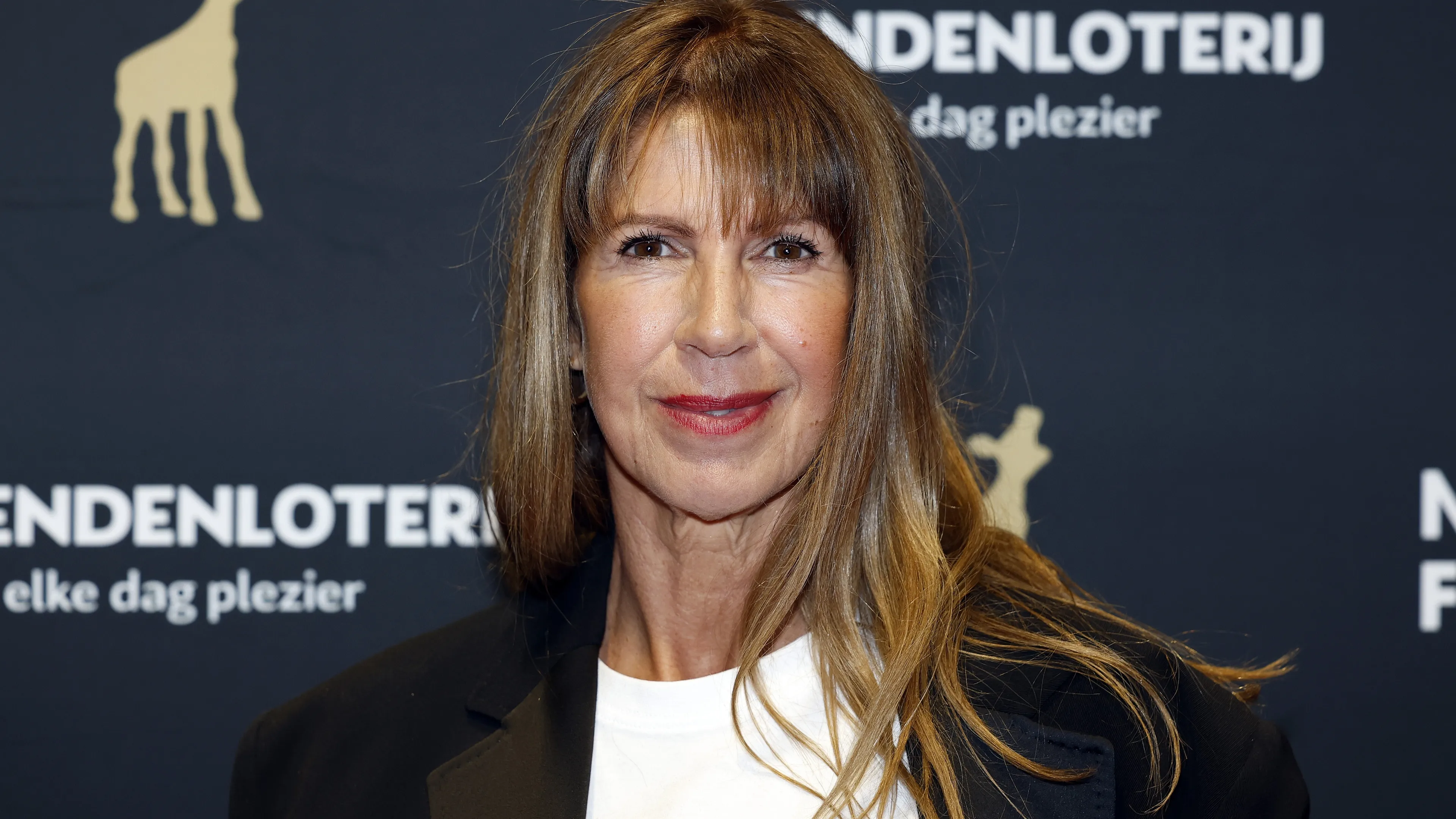 Isa Hoes verleid in Flodder-spin-off: 'Jurk nauwelijks dicht'