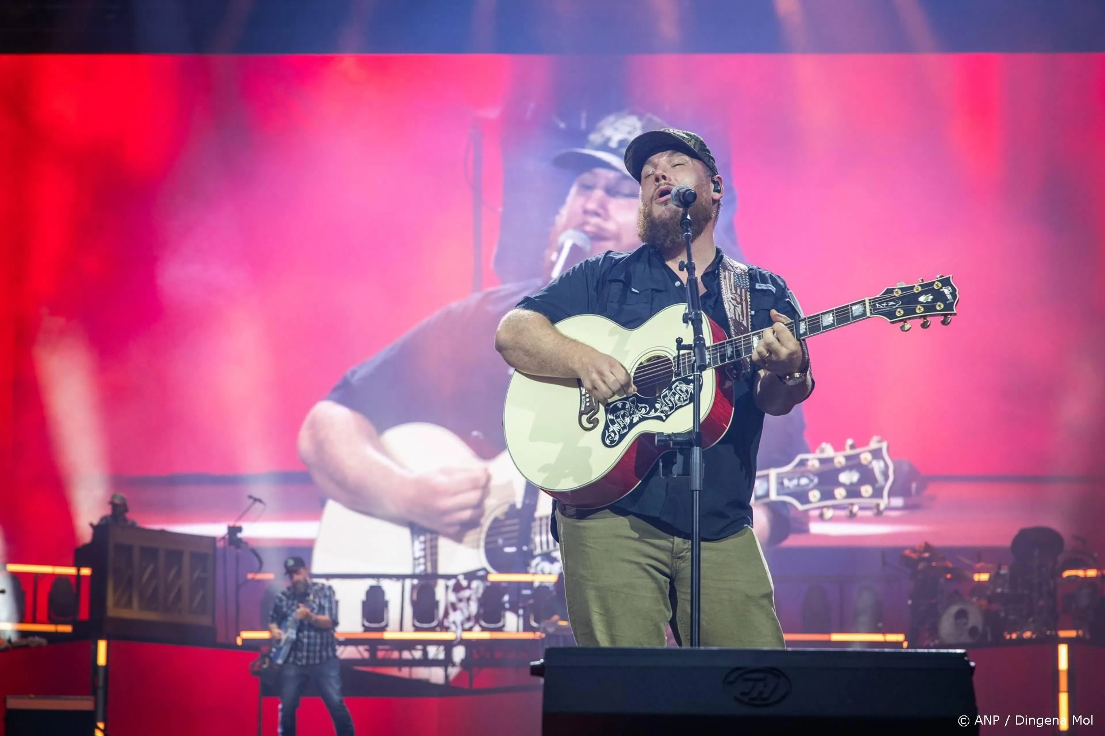 Fans lyrisch na countryconcert Luke Combs in ArenA: 'Nieuwe nummer één'