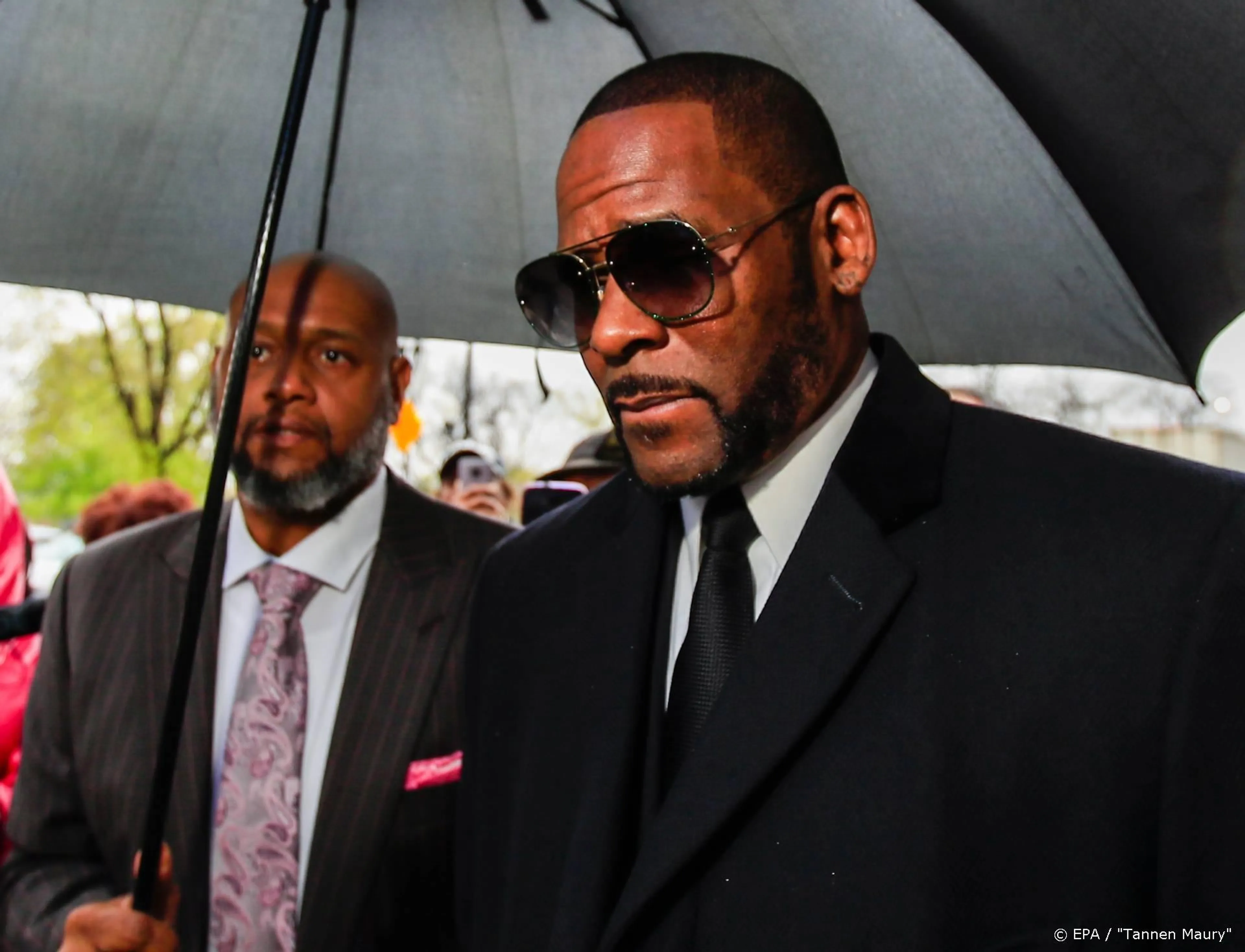 Arrestaties voor intimideren getuigen in misbruikzaak R. Kelly