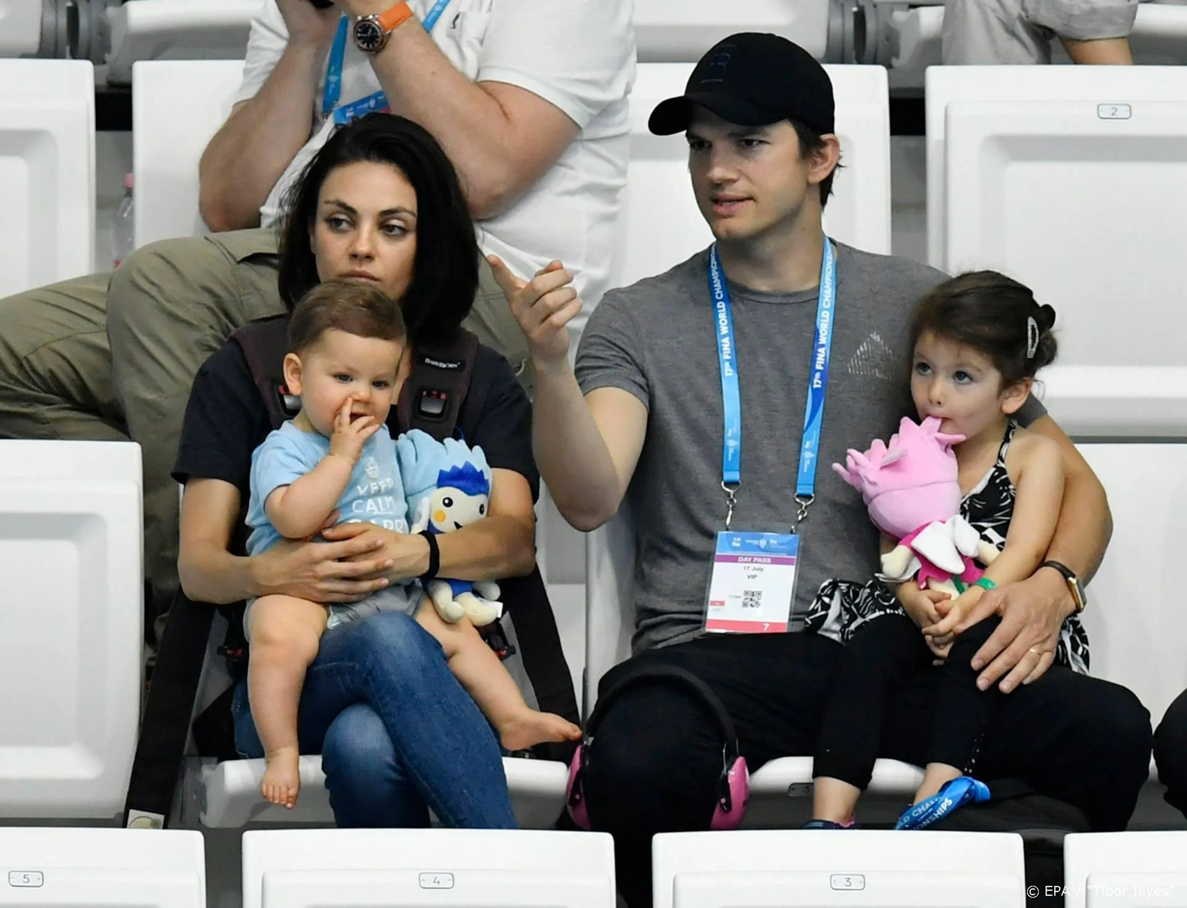 Ashton Kutcher en Mila Kunis lanceren quarantaine-wijn