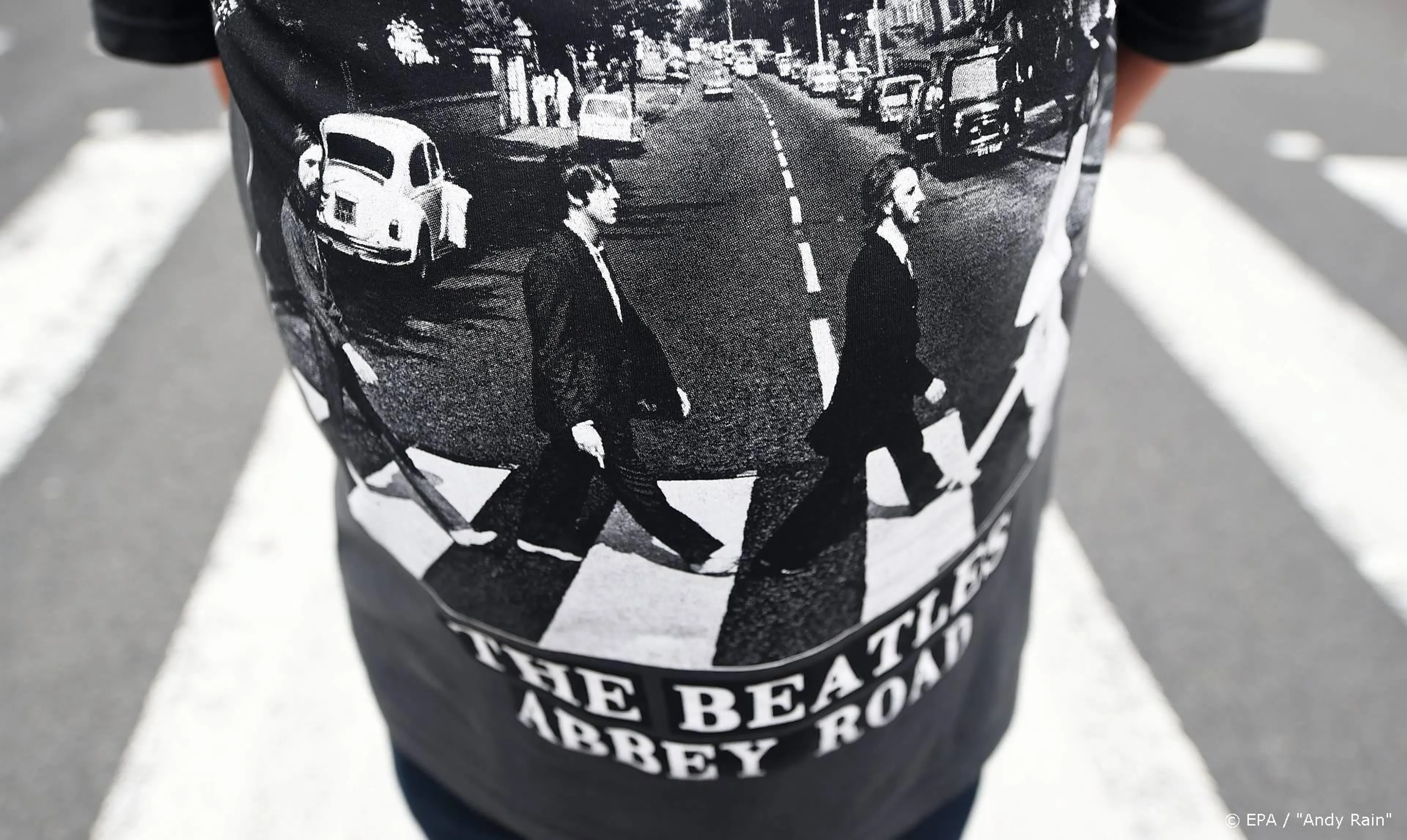 Oud Beatles-podium en aantekeningen Paul McCartney te koop