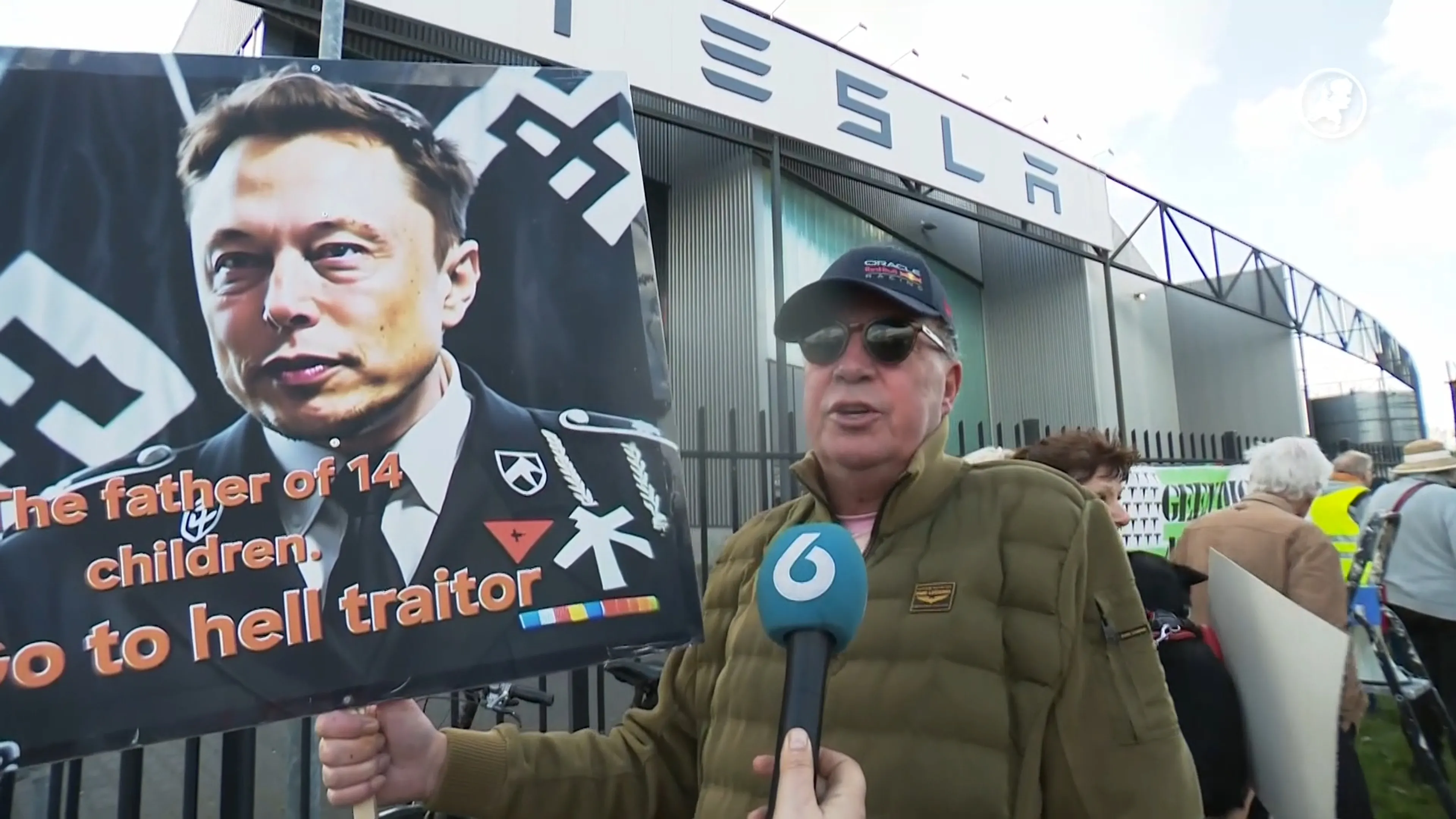 Protest bij Tesla in Tilburg: 'Het gaat de verkeerde kant op' (Hart van Nederland - Late Editie)