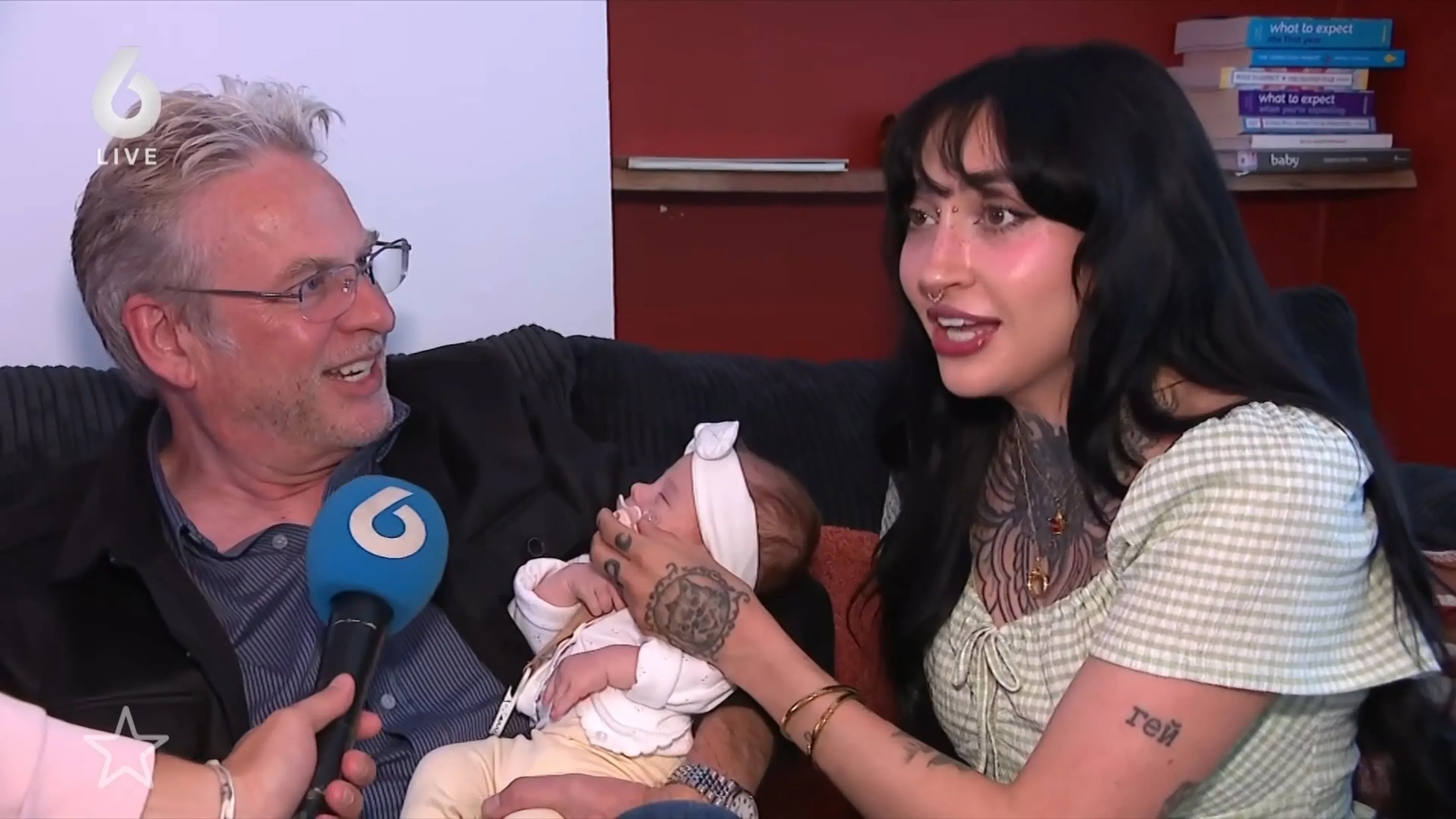 Op babybezoek bij de pasgeboren dochter van Christina Curry