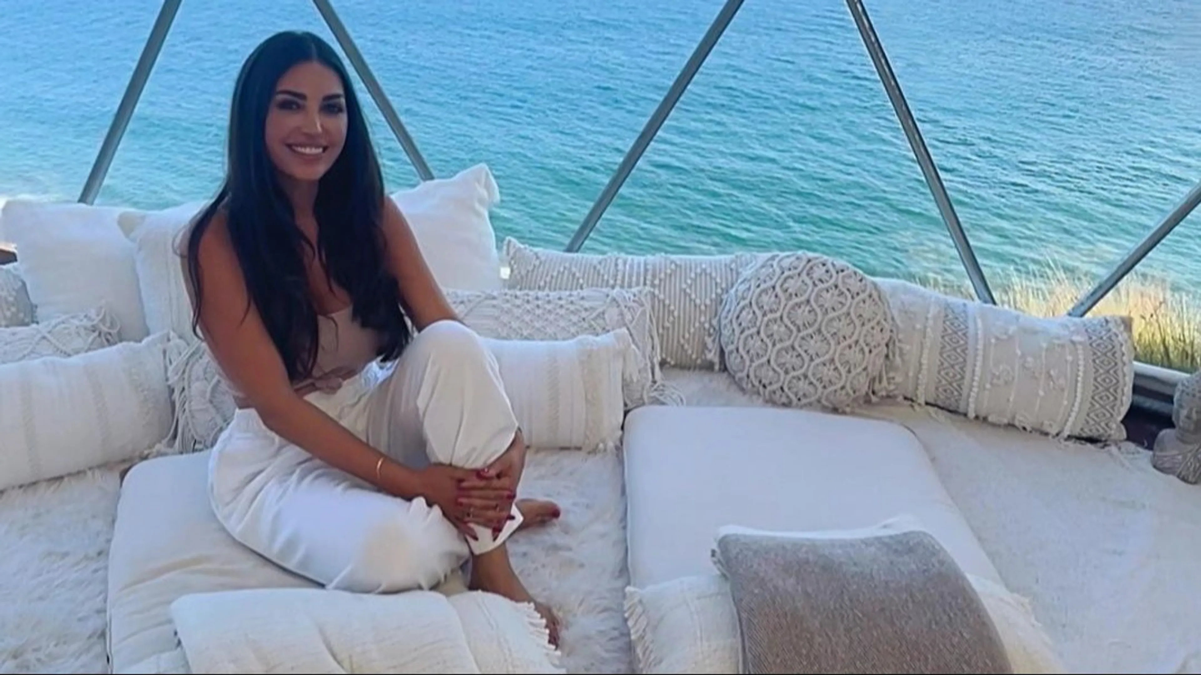 Yolanthe lijkt te gaan voor open relatie 