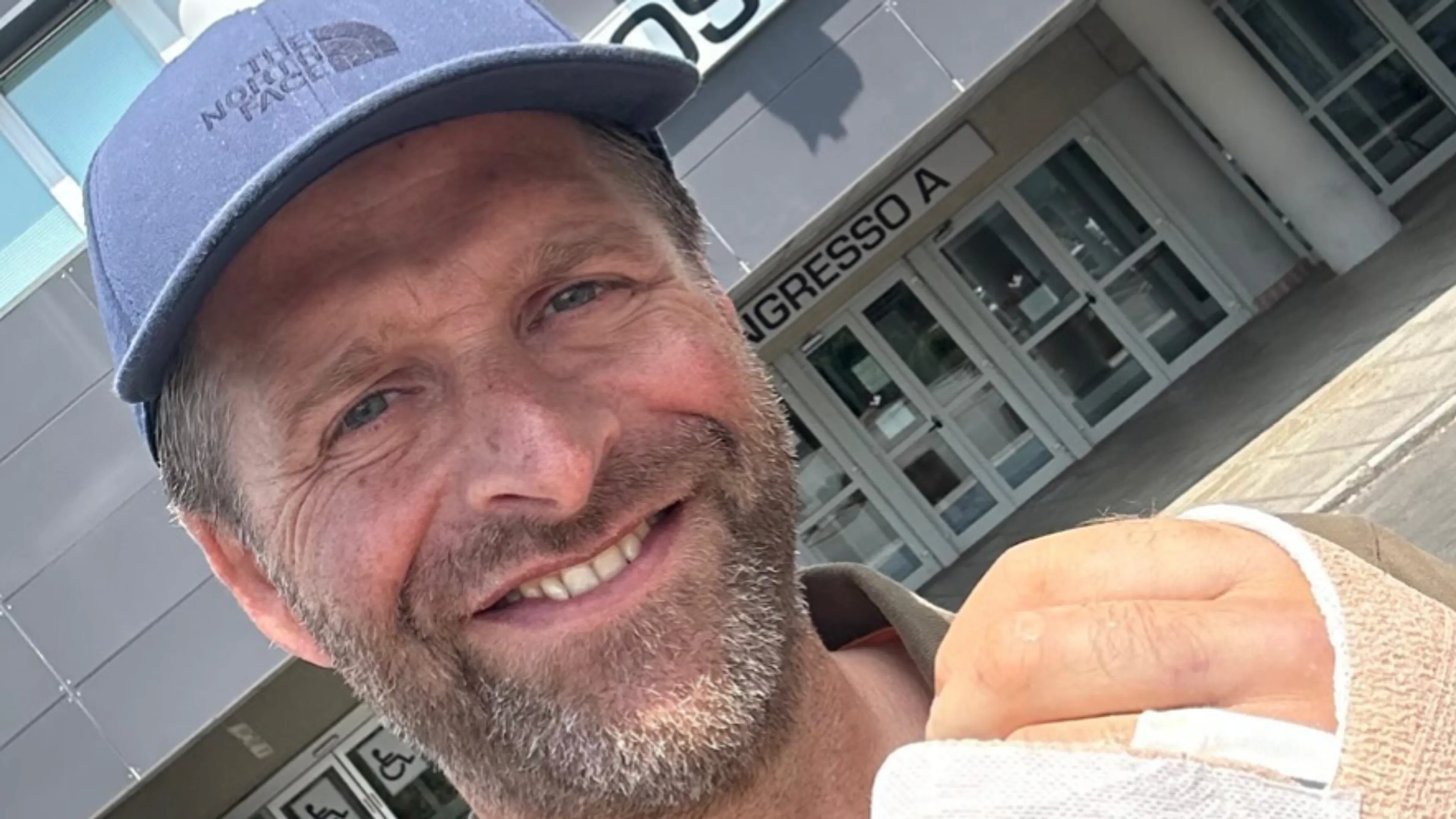 Hugo de Jonge flink gewond geraakt tijdens vakantie