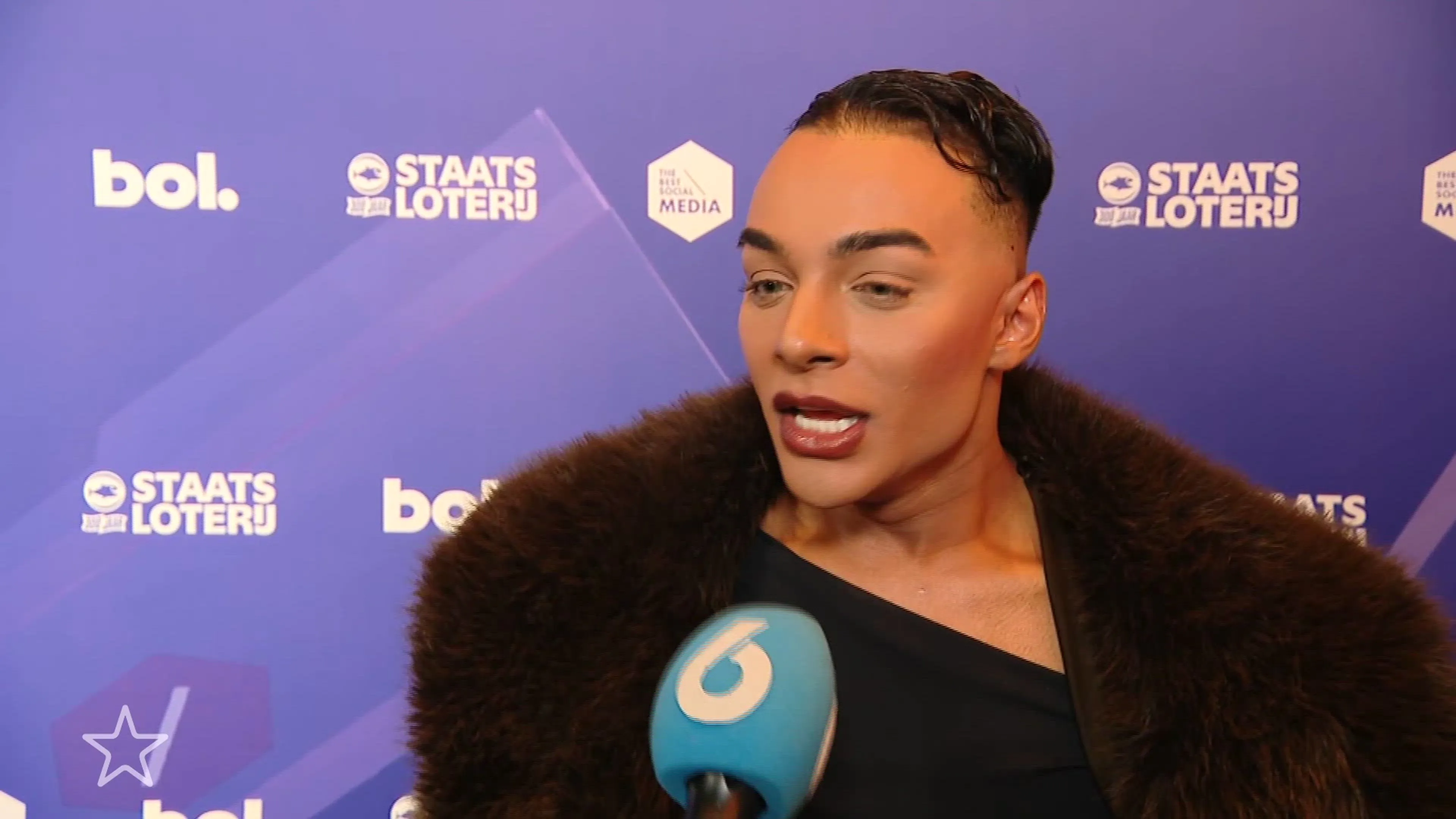 King Faisel getraumatiseerd door liefdesverhoudingen in House of Villains