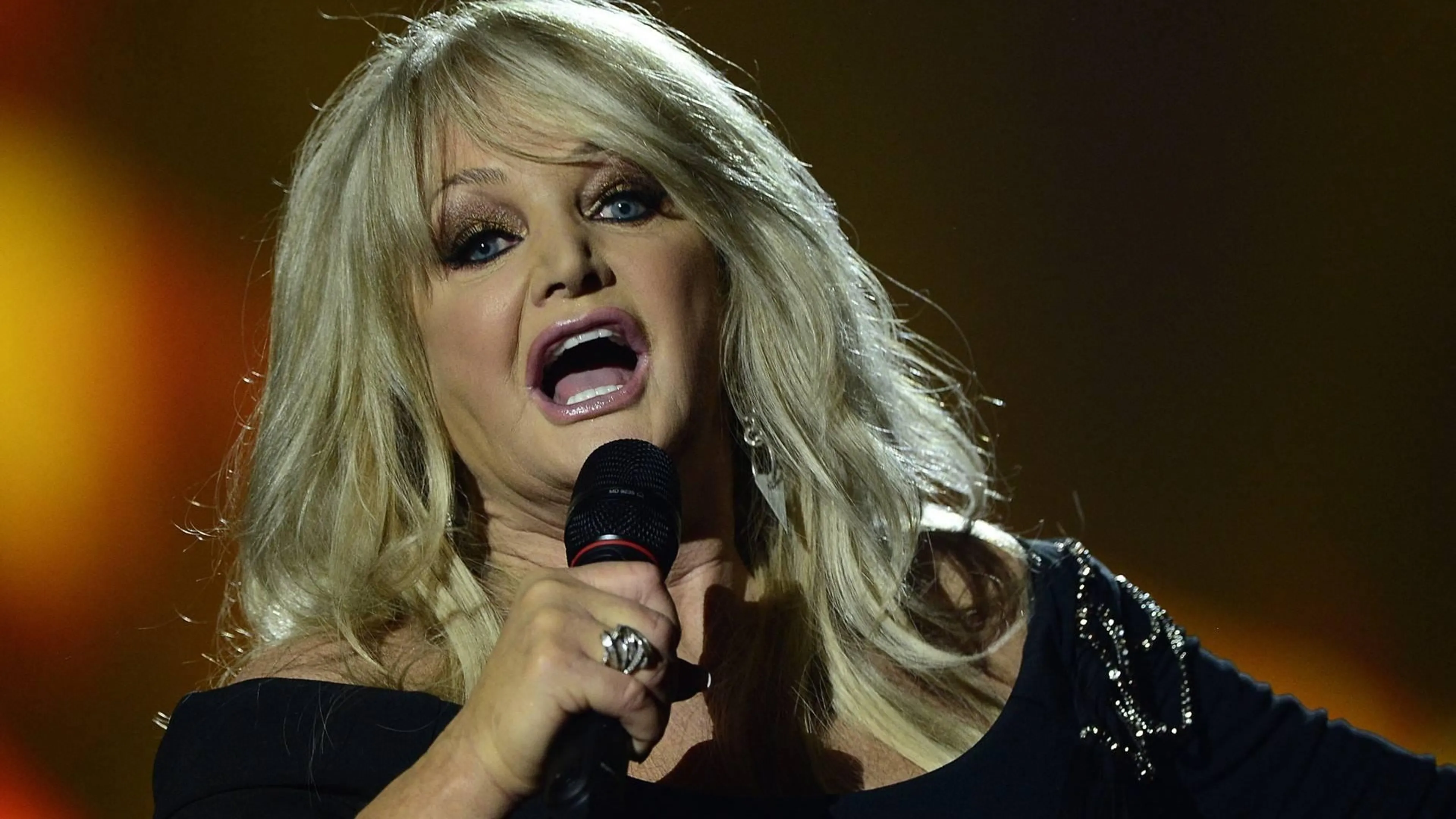 Zangeres Bonnie Tyler in kunstmatige coma na spoedoperatie