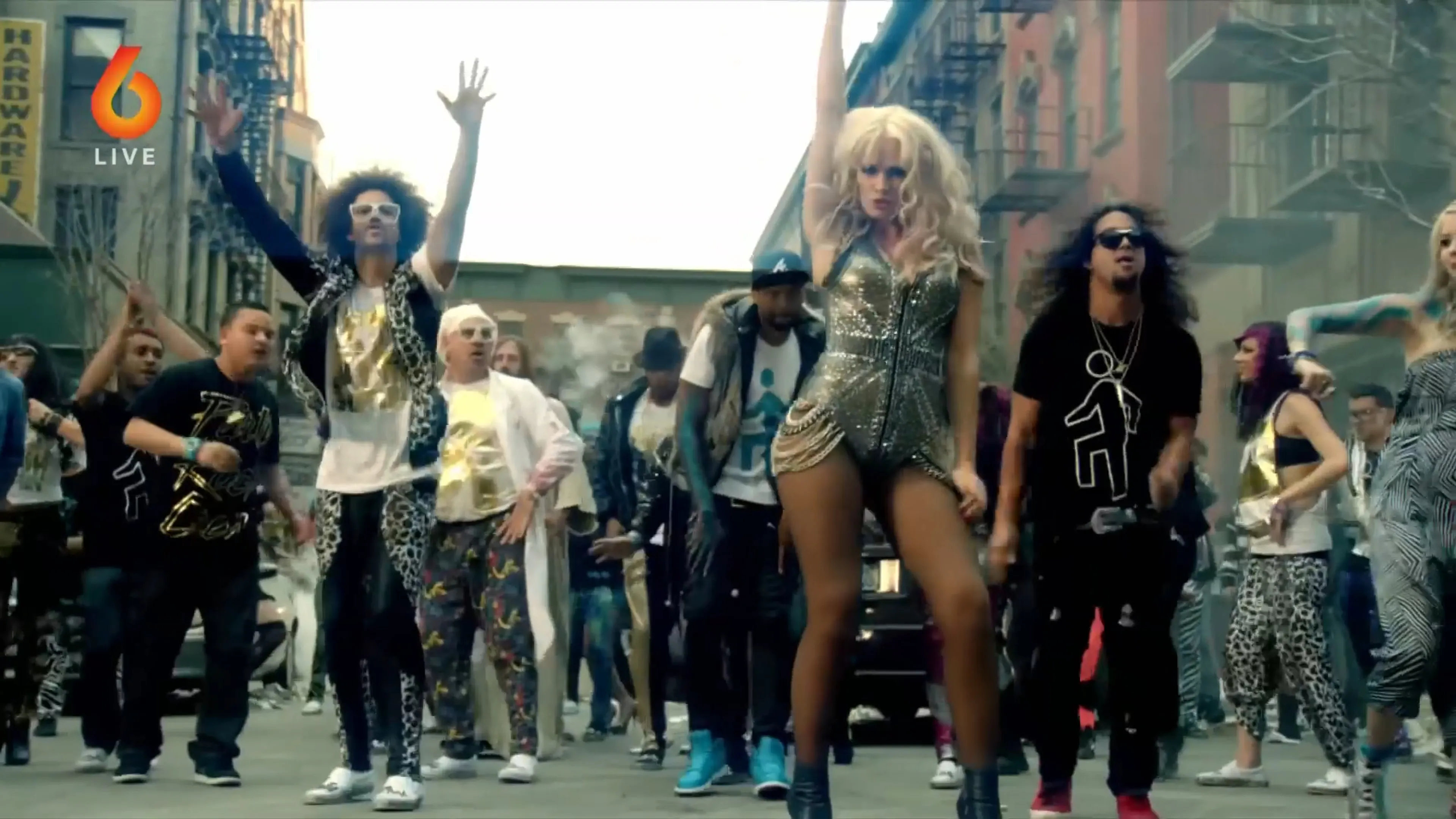 Party Rock Anthem-zangeres Lauren Bennett is overleden