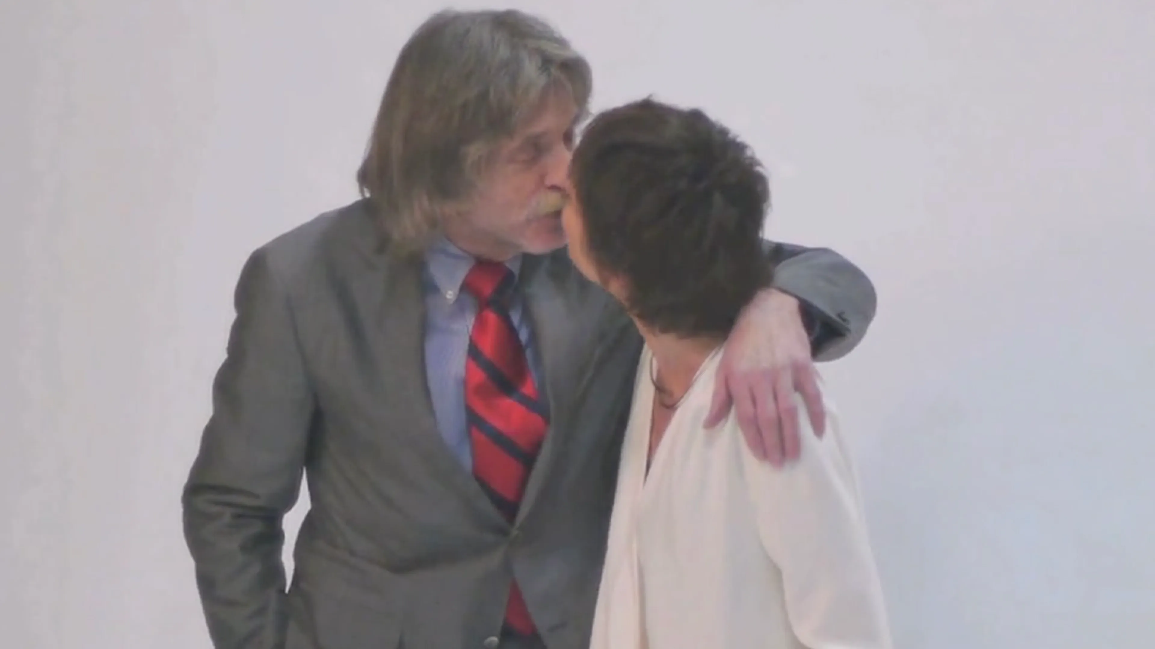 Johan Derksen geeft update na operatie van zijn vrouw