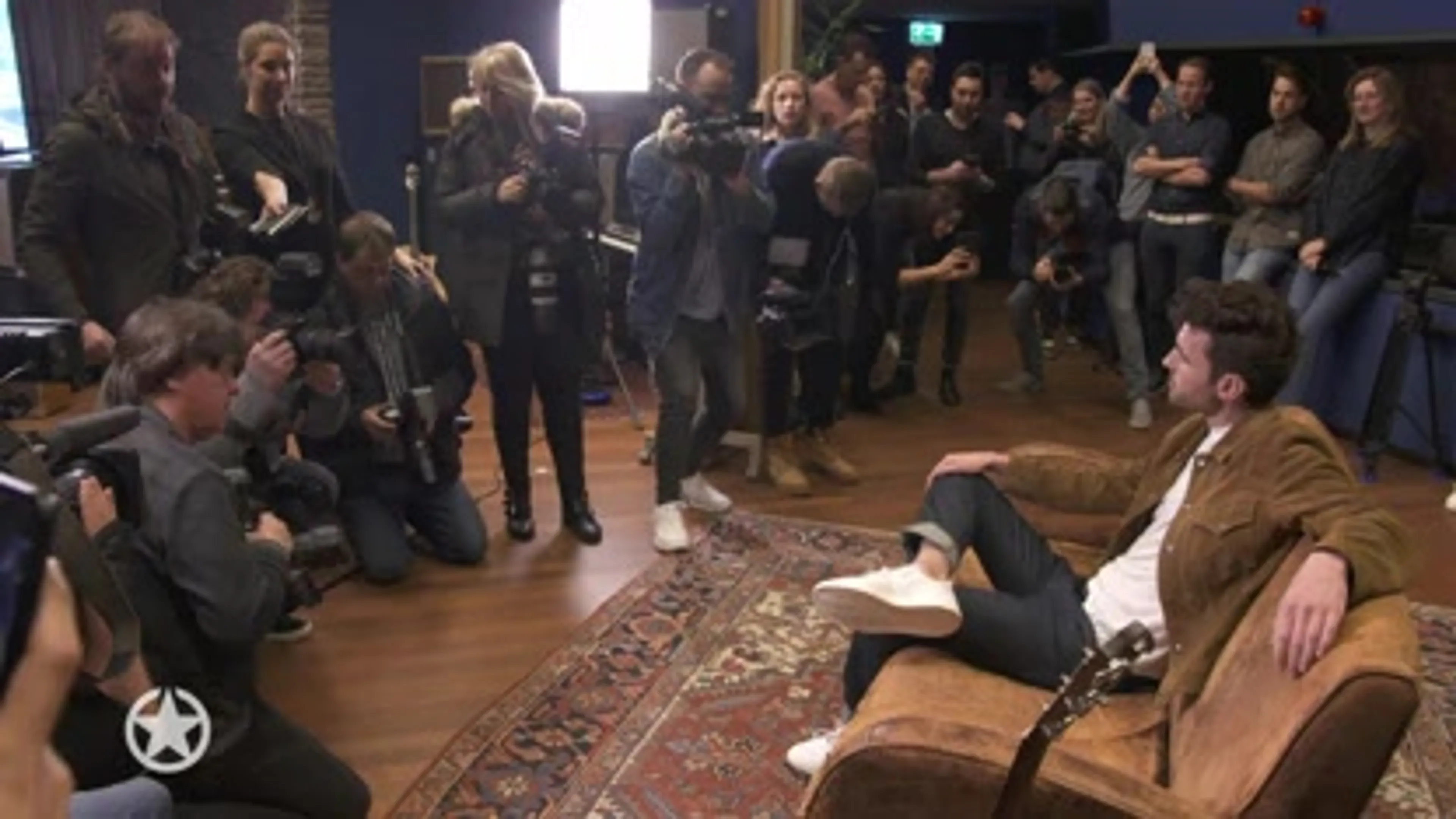 Duncan Laurence amper bekomen van mediacircus