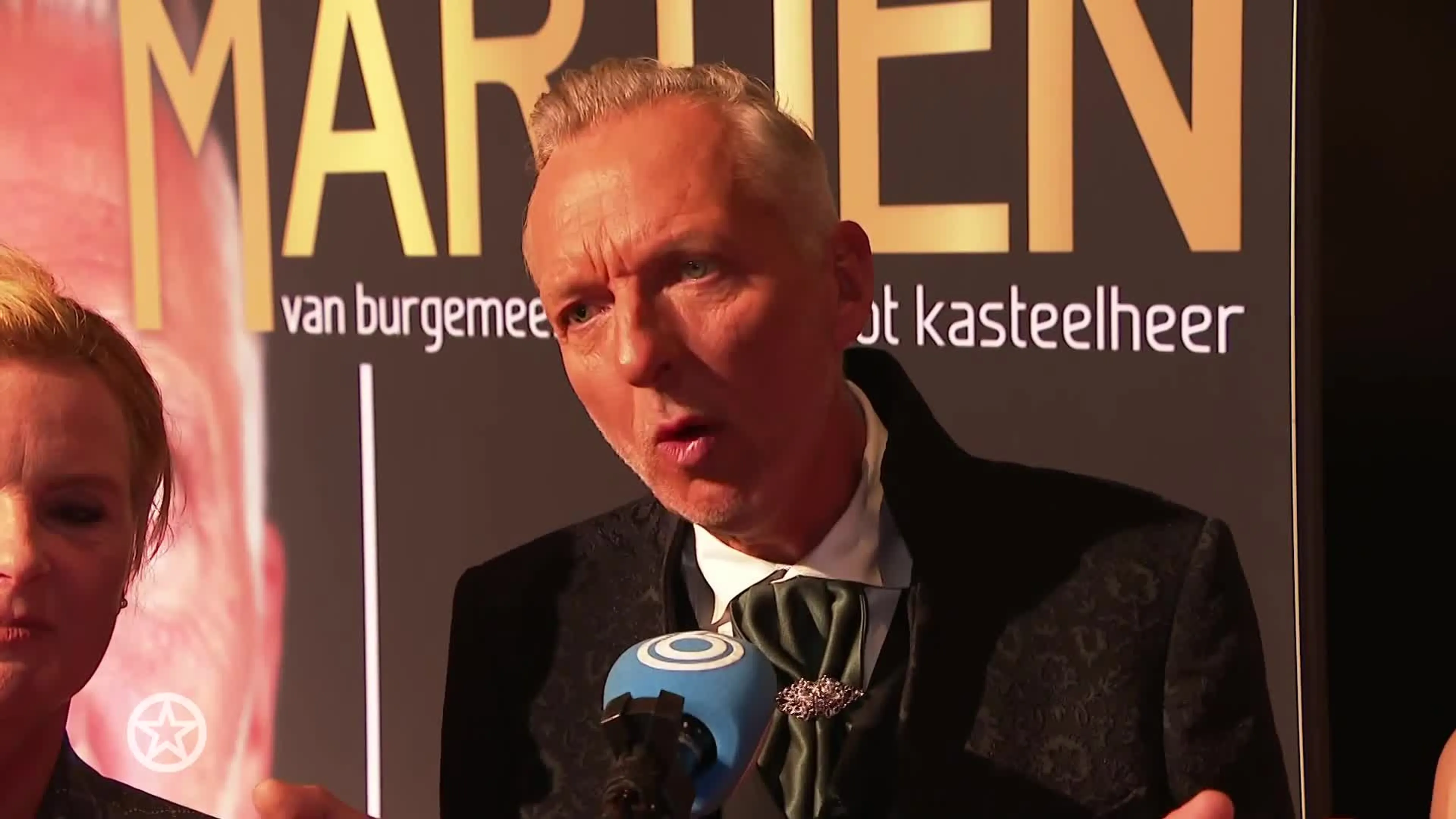 Martien Meiland doet boekje open