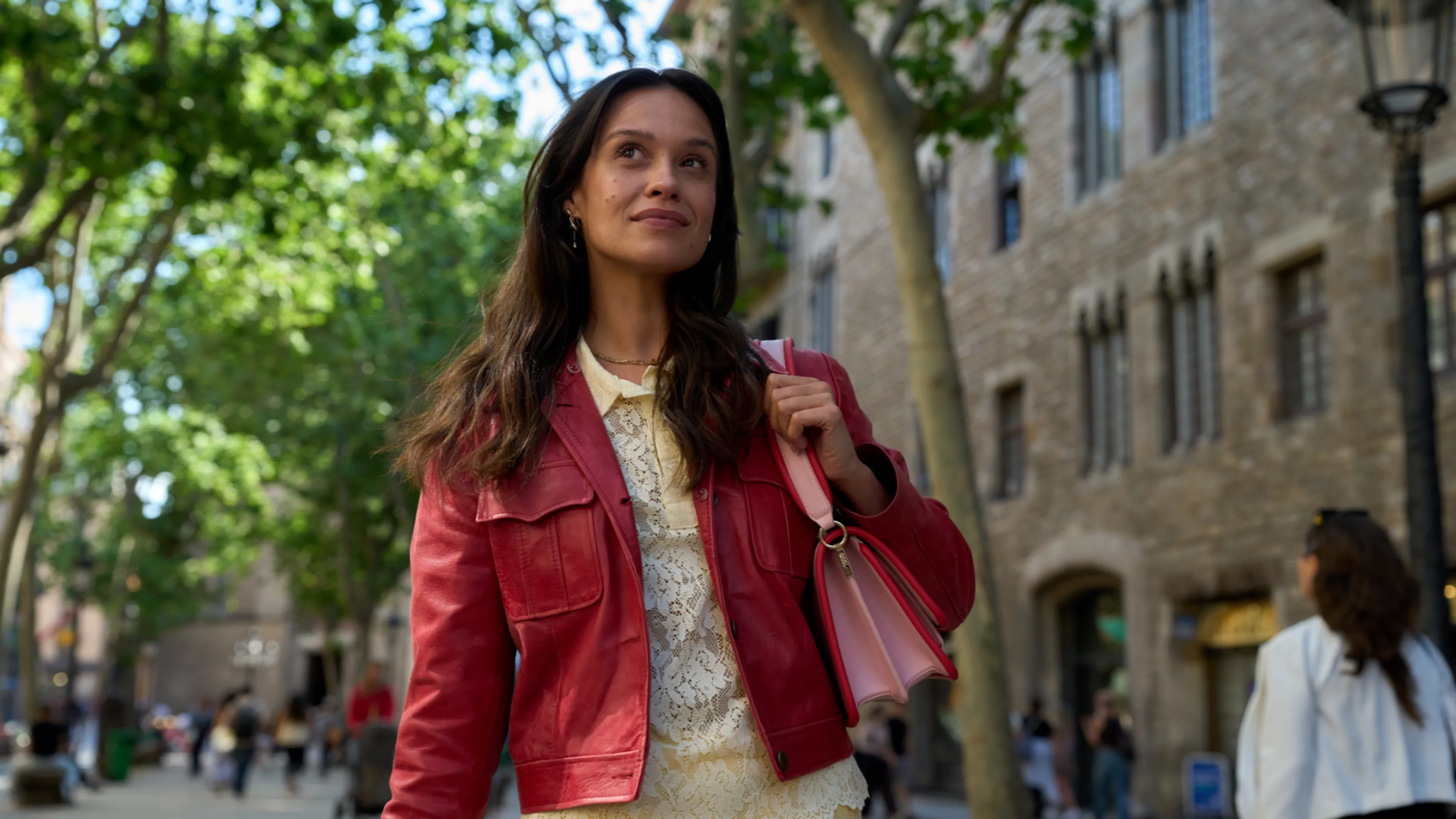 Holly Mae Brood heeft hoofdrol in nieuwe Videoland-serie La Vida Barcelona