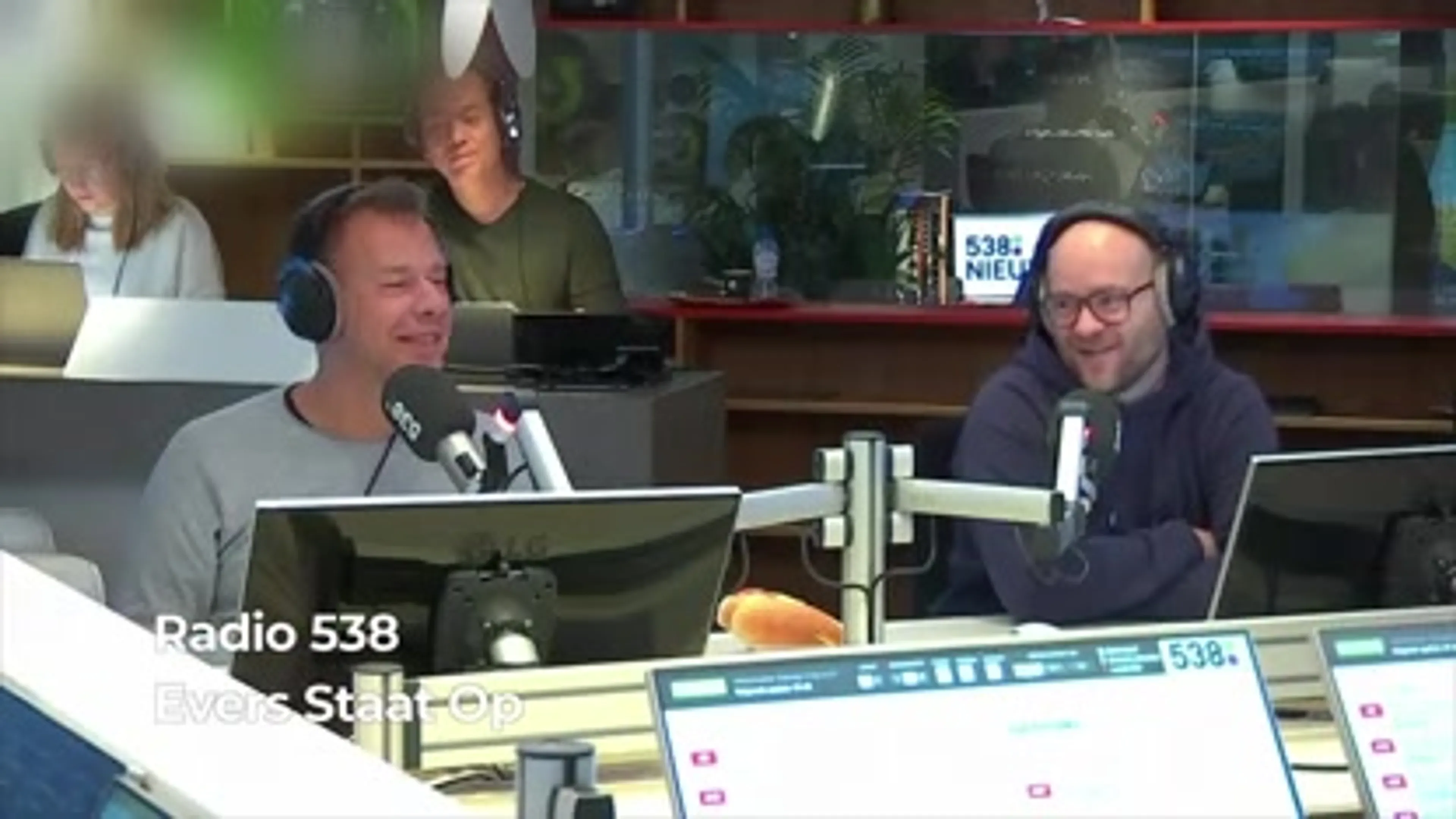 Vroempoen-actie Lubach vindt navolging bij dj's