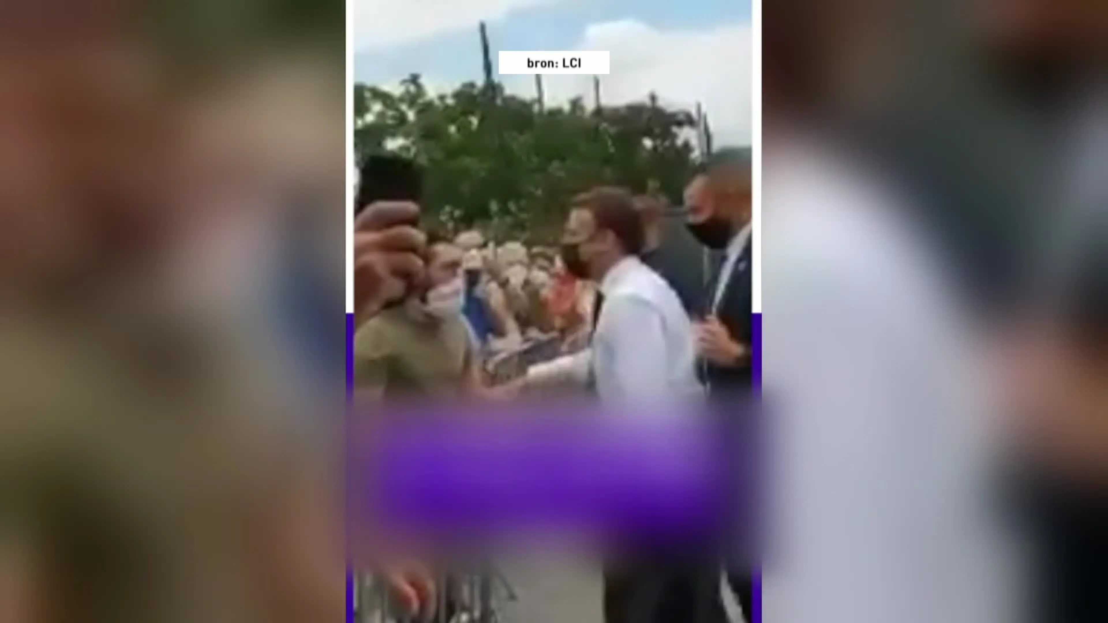 Man slaat Franse president Macron