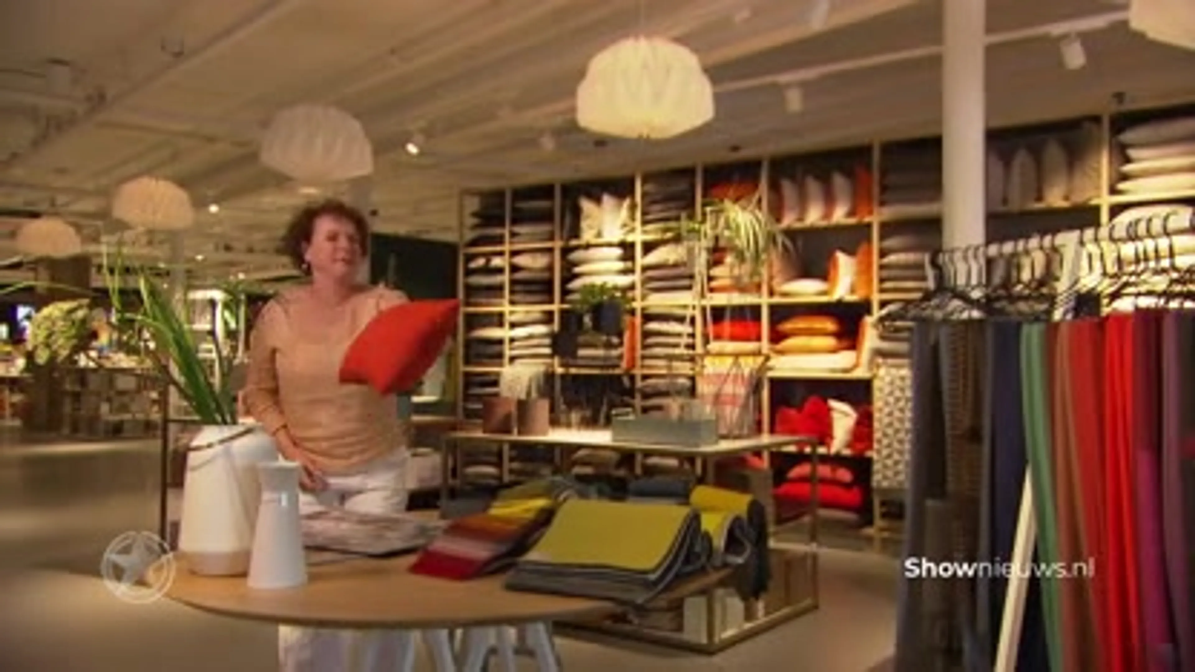 Kees Tol probeert bewoners weer verliefd te worden op hun huis