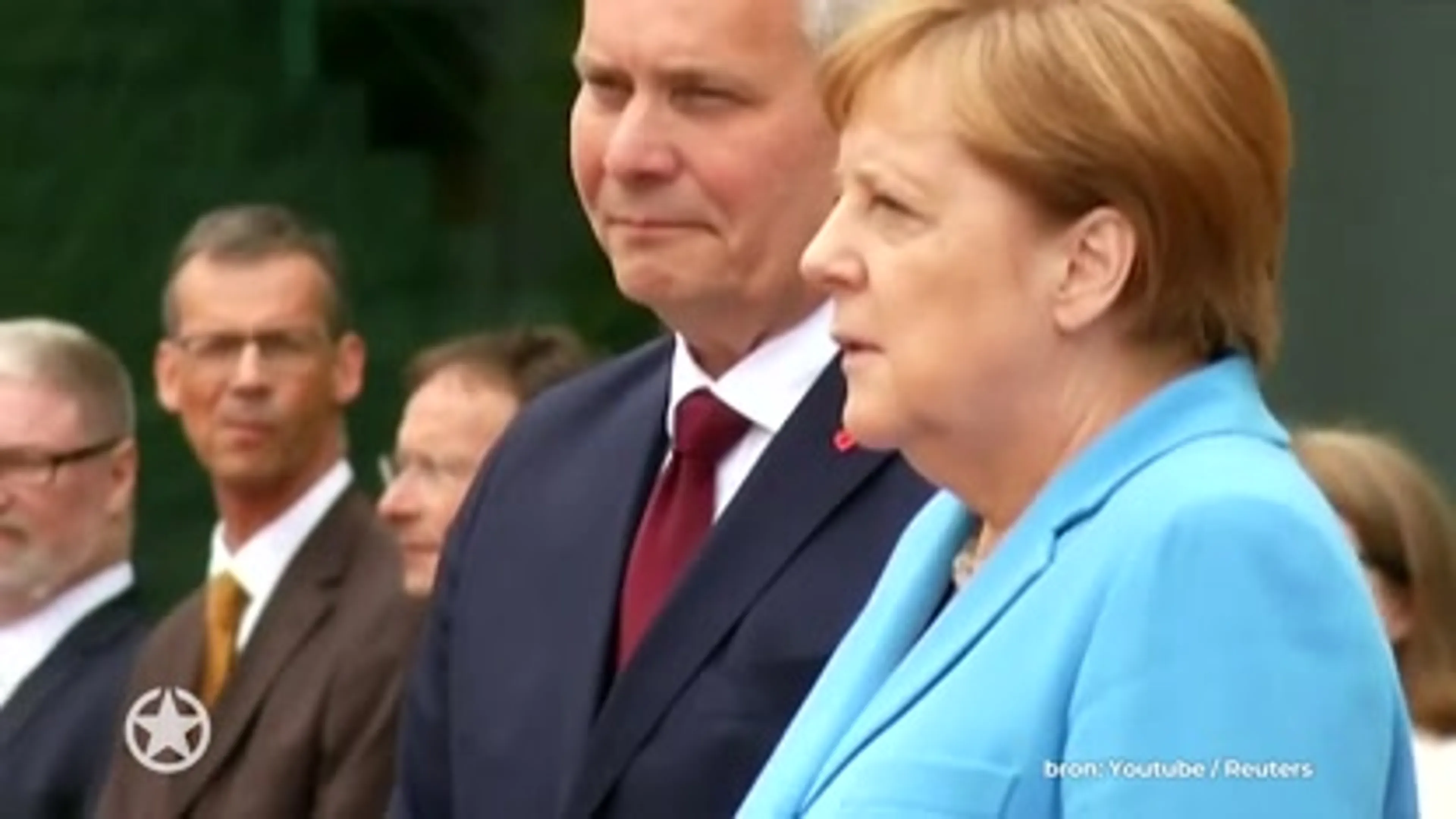 Heftig: Merkel weer geplaagd door trillingen