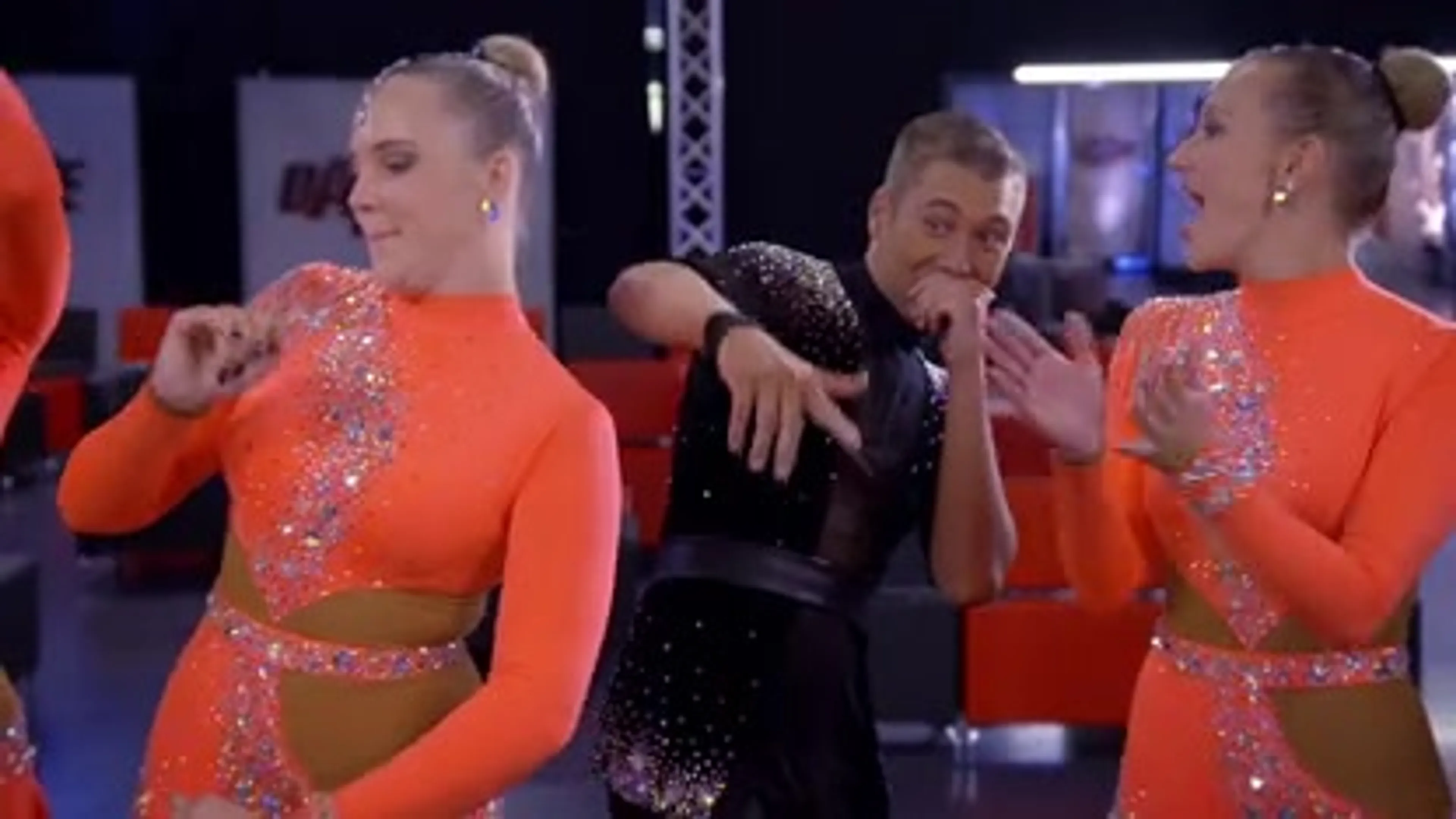 Achter de schermen bij Dance as One