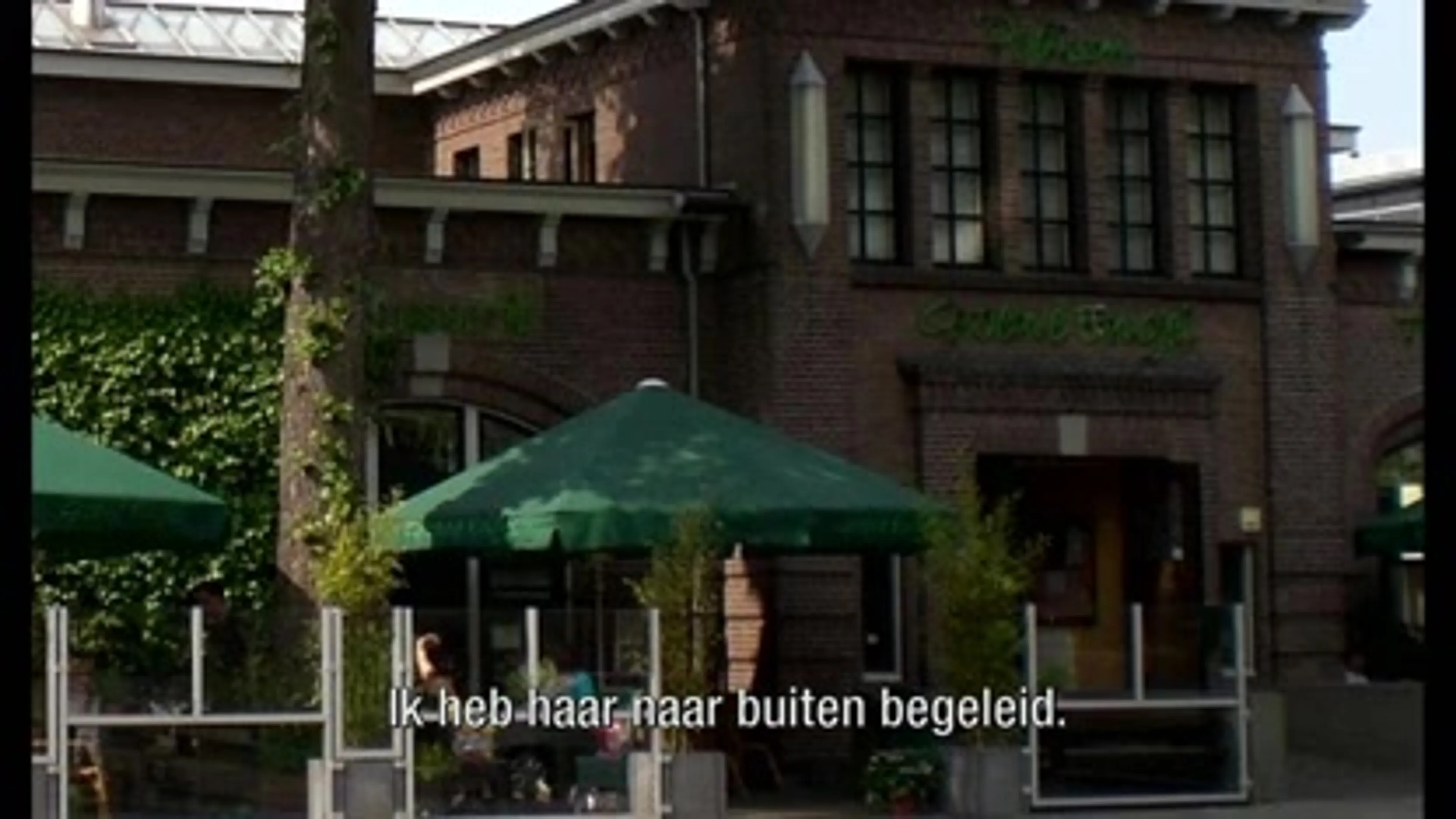 Douwe Bob stuurt vrouw de zaal uit tijdens optreden
