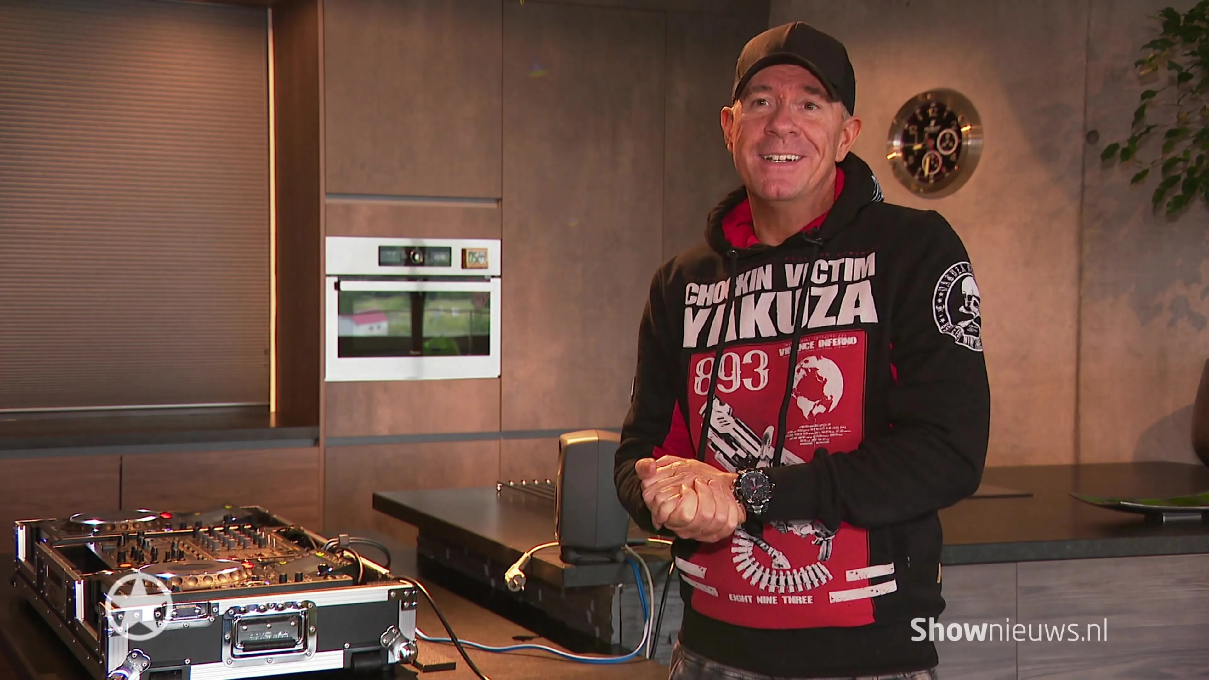 Dj Jean woest: alles is weg!