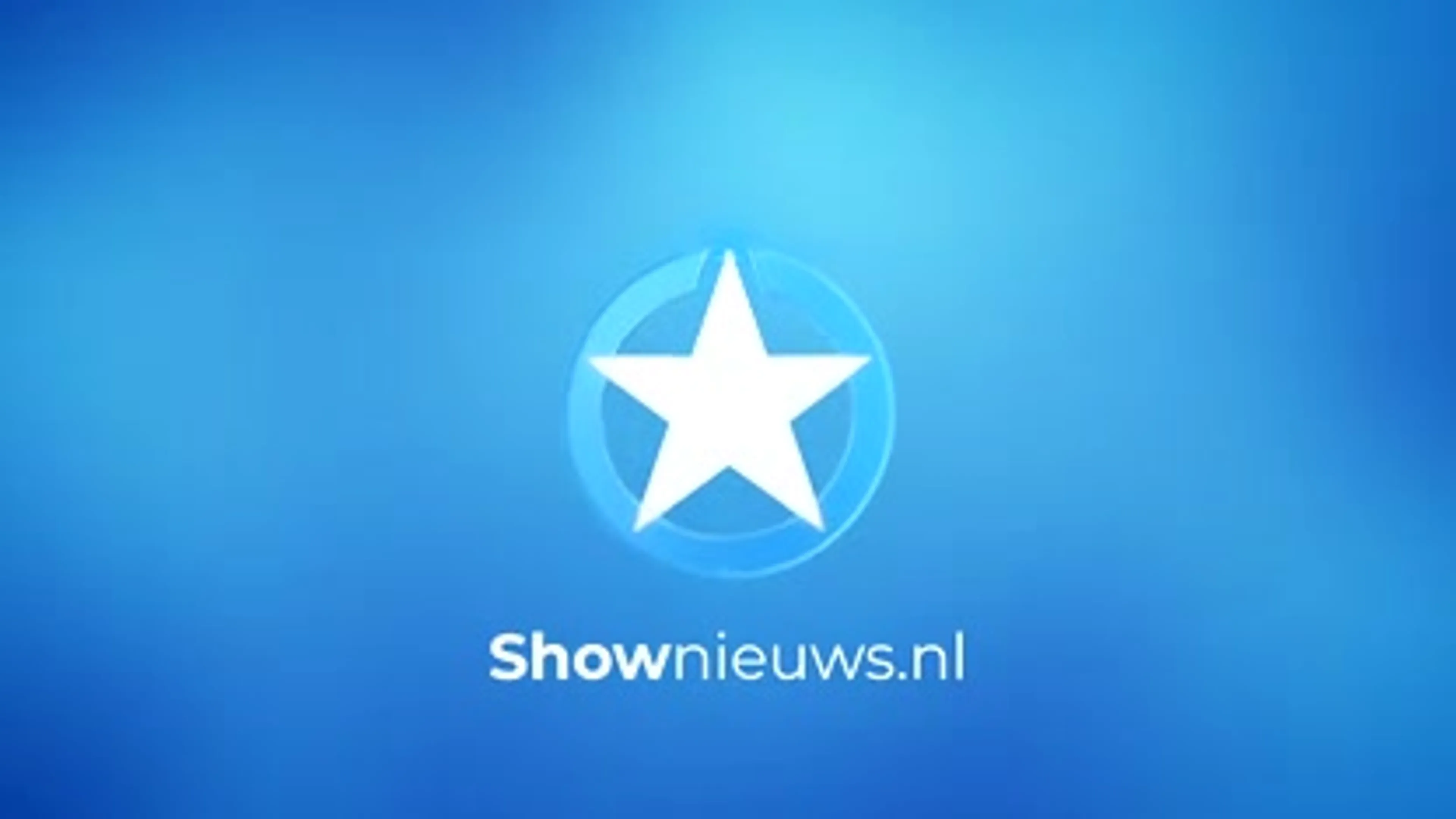 Ronnie Flex doet bijzondere fotoshoot met dochtertje