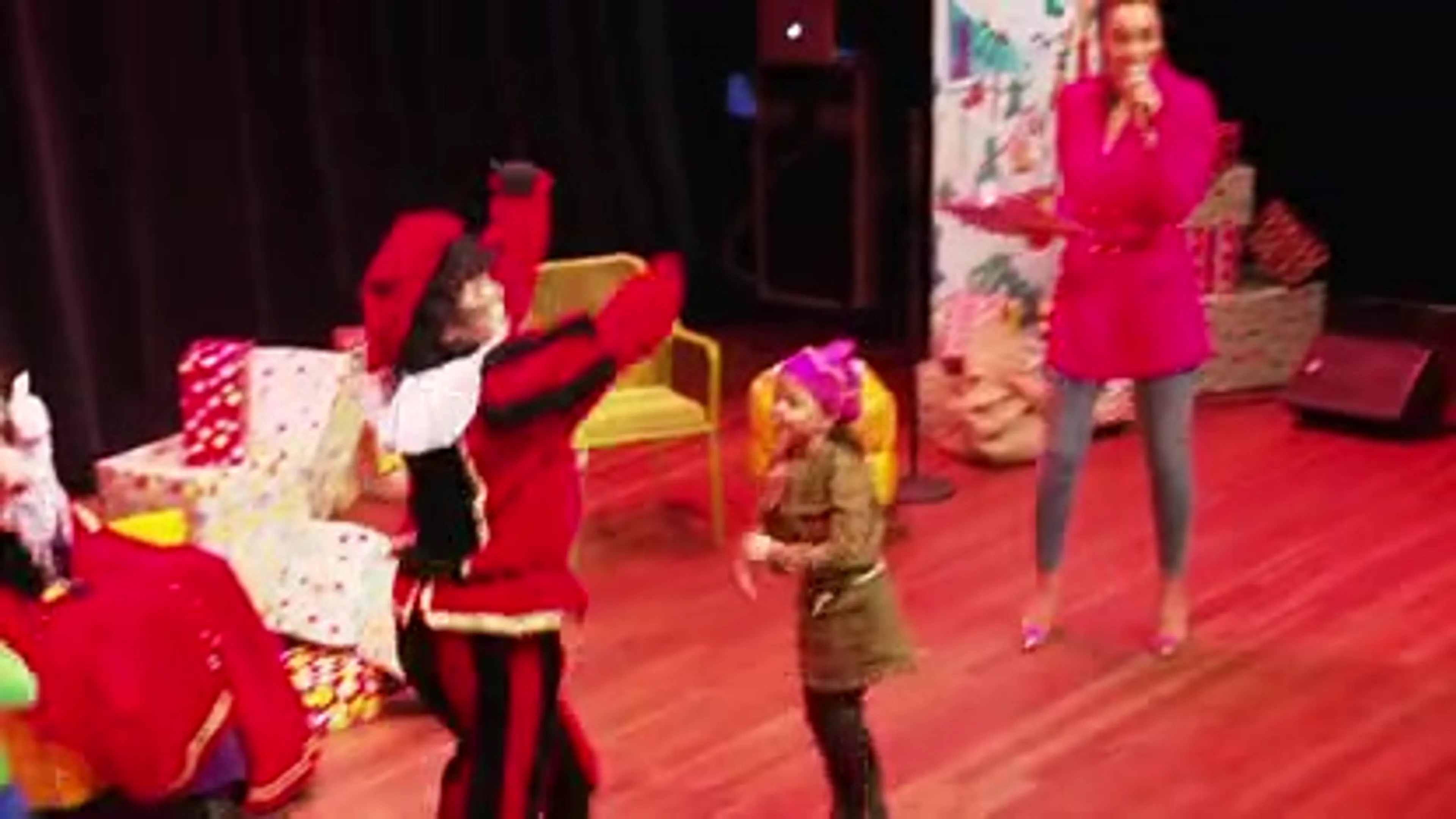 Romy Monteiro zingt de sterren van de hemel uit haar eigen sint liedjesboek