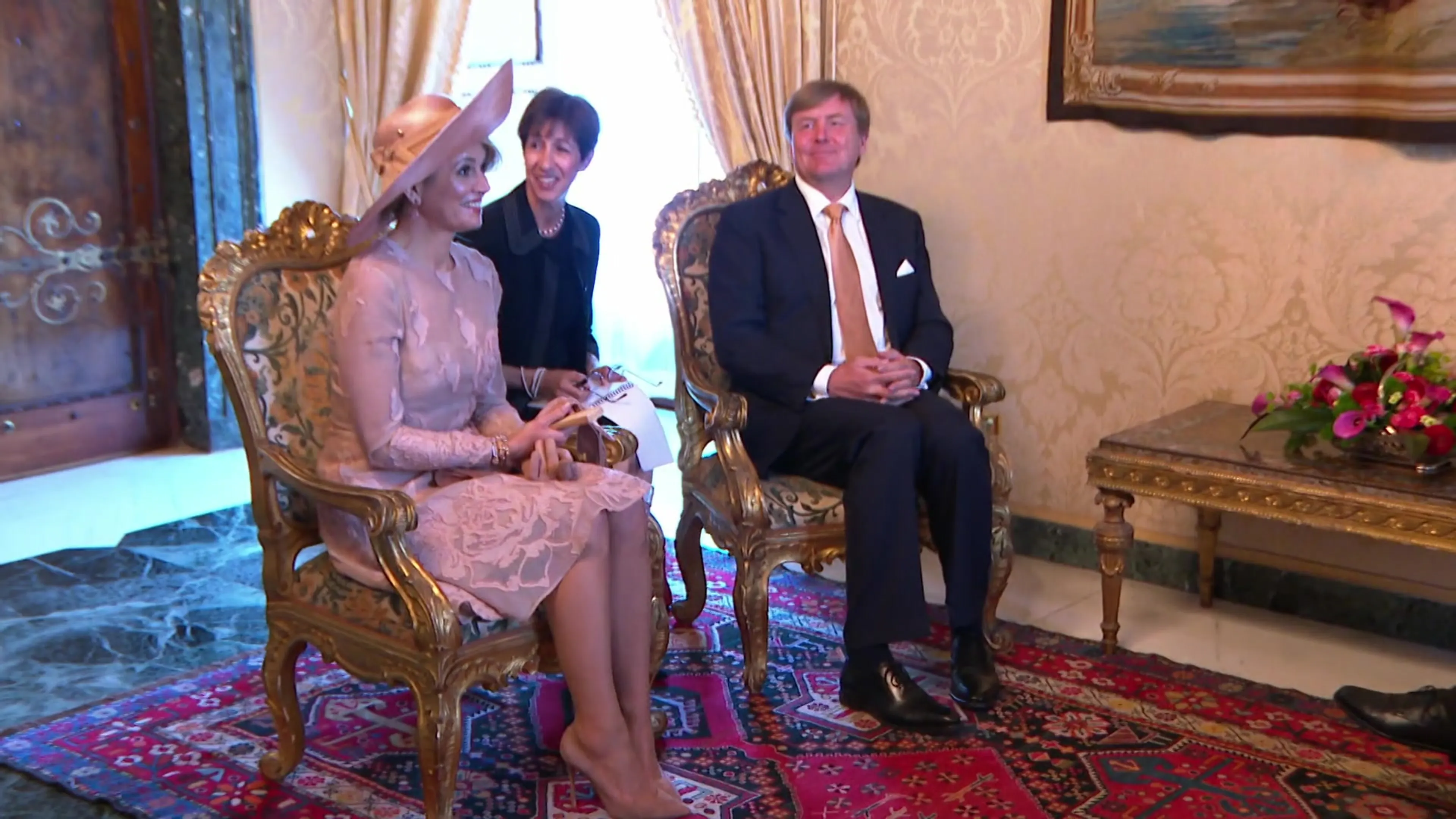 Wat trek je als royal aan met dit warme weer?