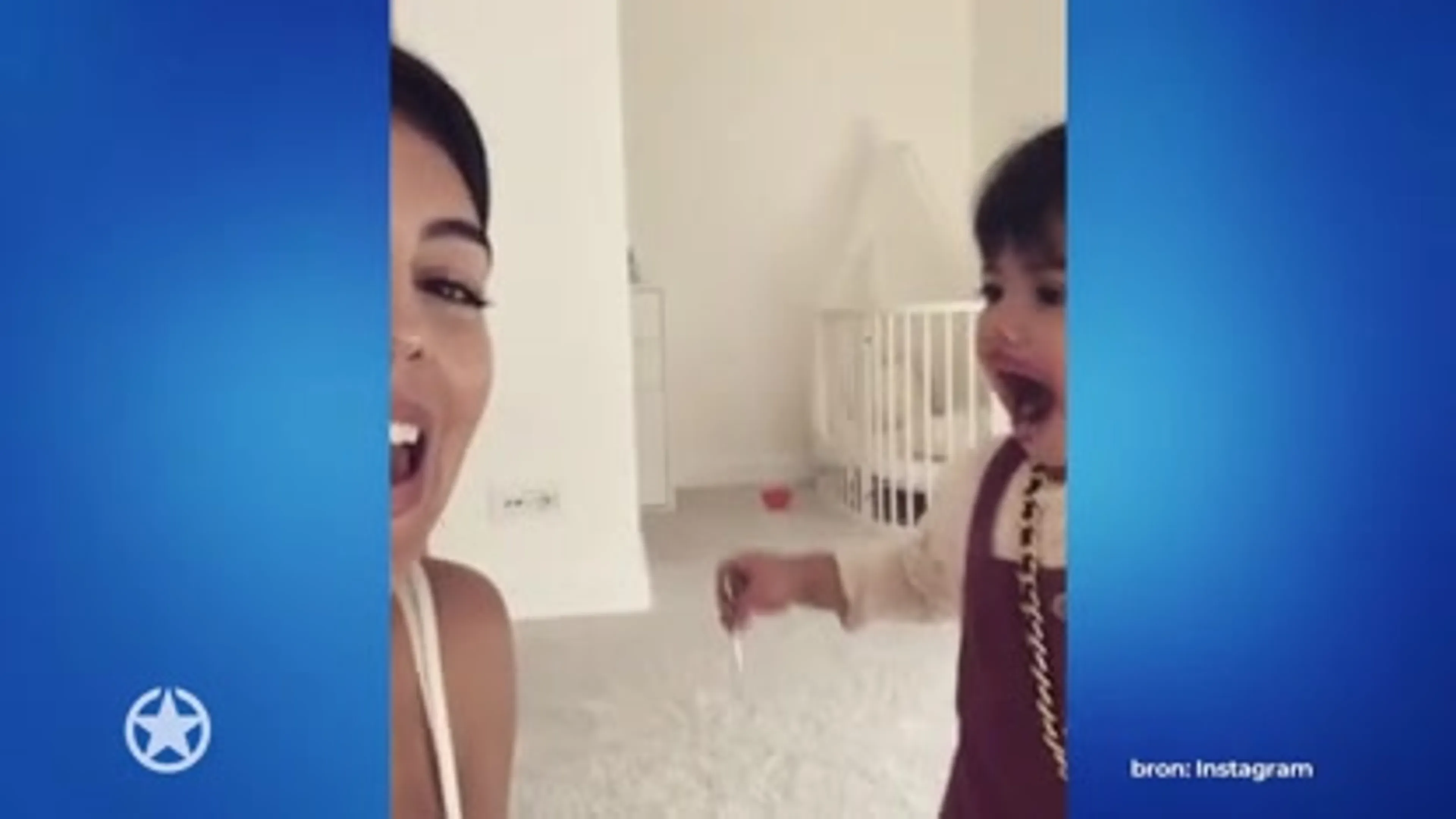 Schattig! Dochtertje Ronaldo leert praten