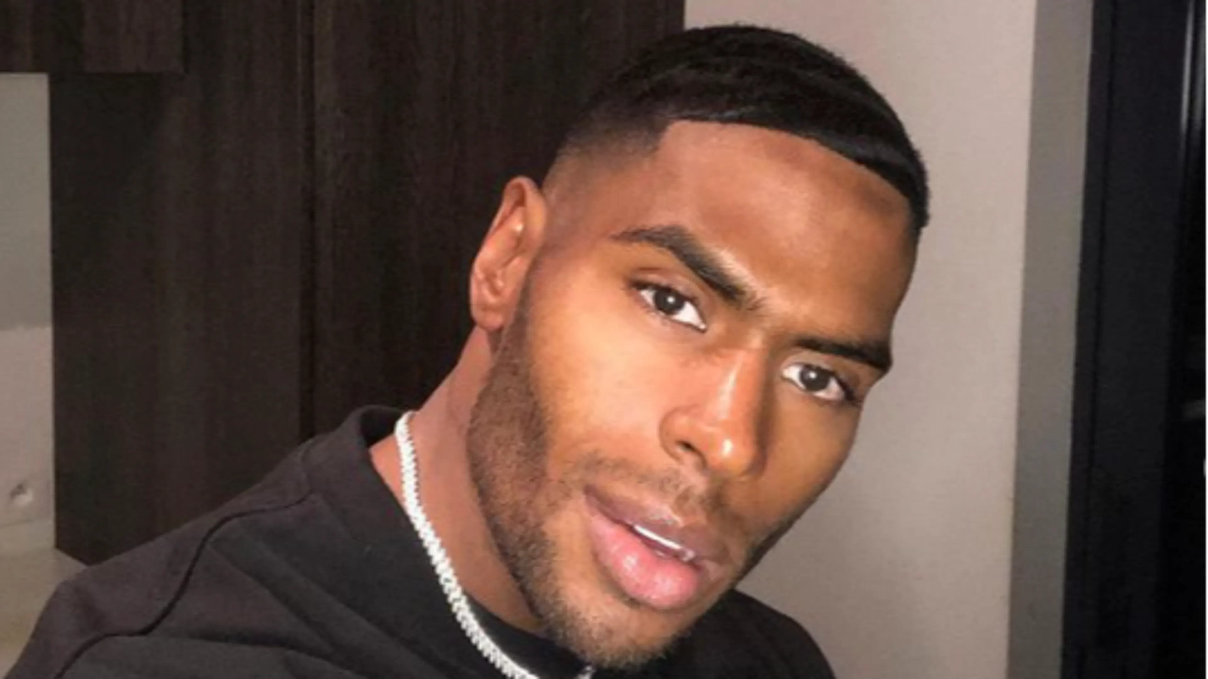 Dít is Denzel Slager, de nieuwe vriend van Famke Louise
